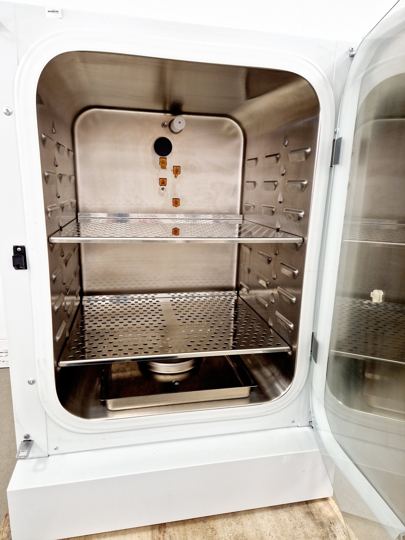 Image of Binder CB 220 Laboratory Incubator