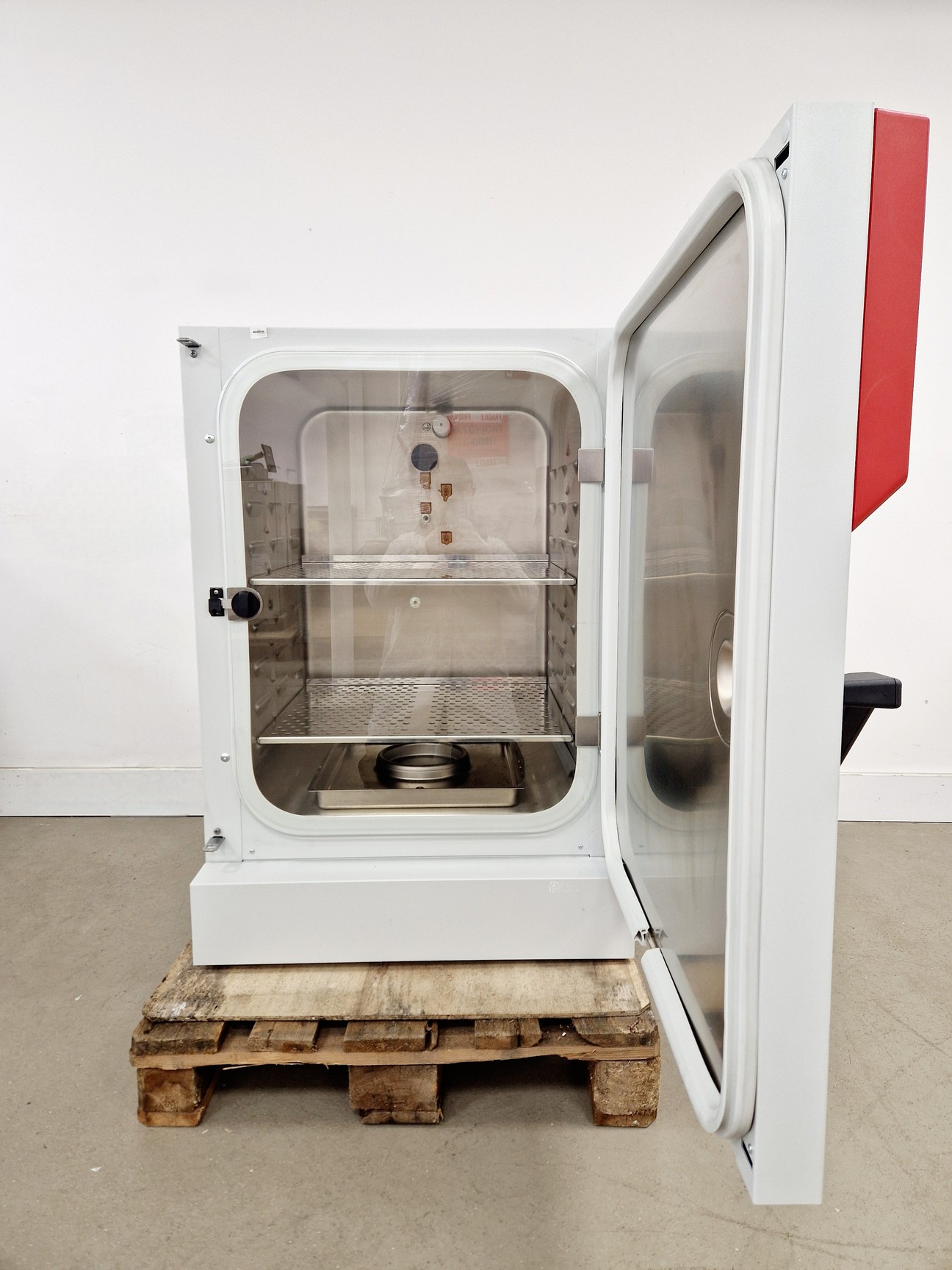 Image of Binder CB 220 Laboratory Incubator 