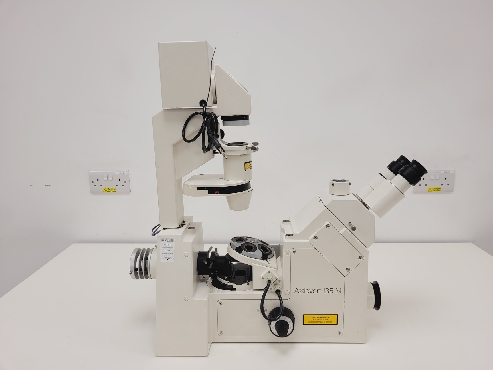 Image of Zeiss Axiovert 135M Spares/Repairs No Power Supply or Objectives Lab