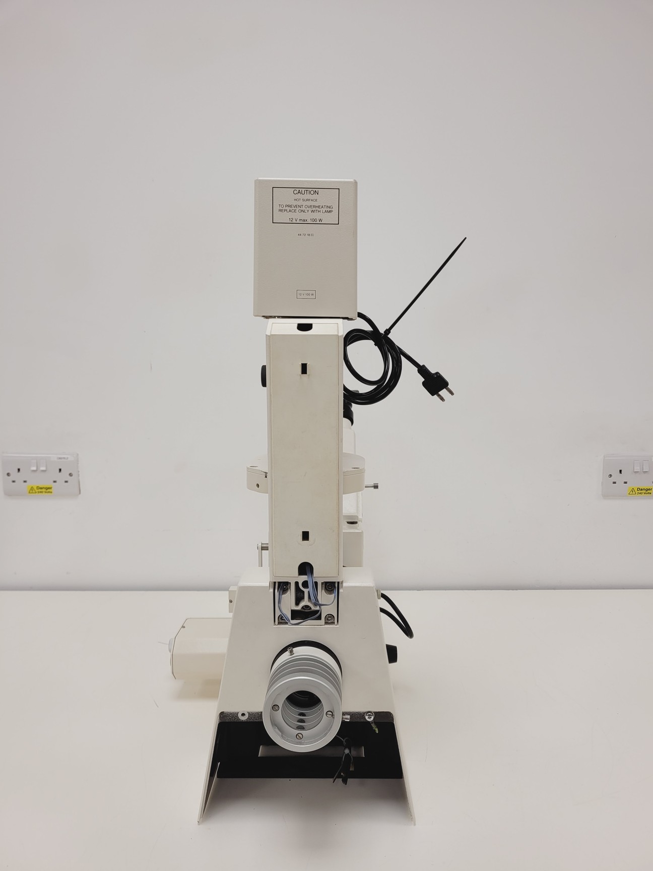 Image of Zeiss Axiovert 135M Spares/Repairs No Power Supply or Objectives Lab
