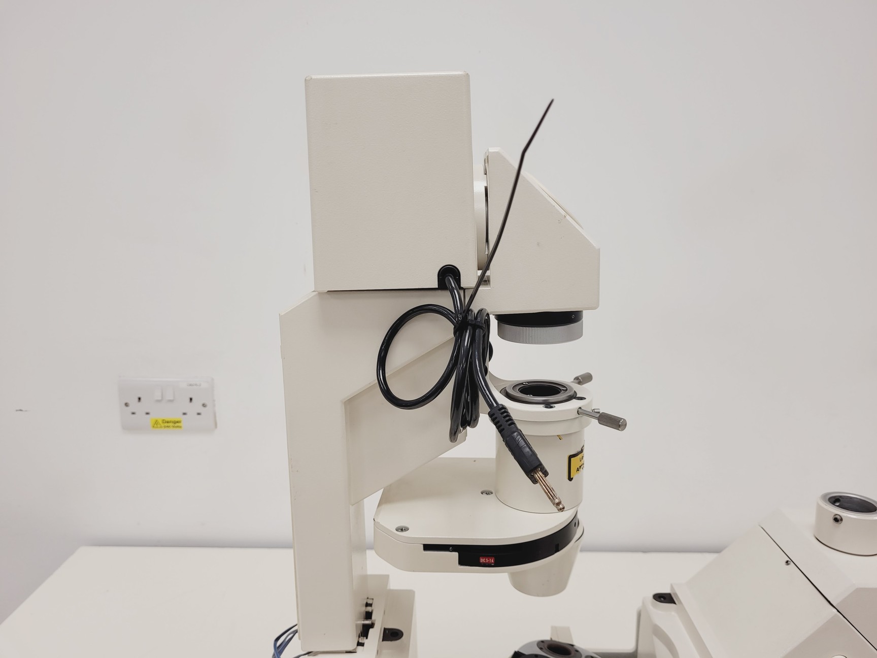 Image of Zeiss Axiovert 135M Spares/Repairs No Power Supply or Objectives Lab