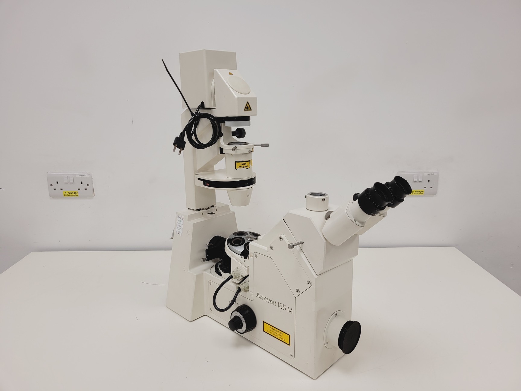 Image of Zeiss Axiovert 135M Spares/Repairs No Power Supply or Objectives Lab