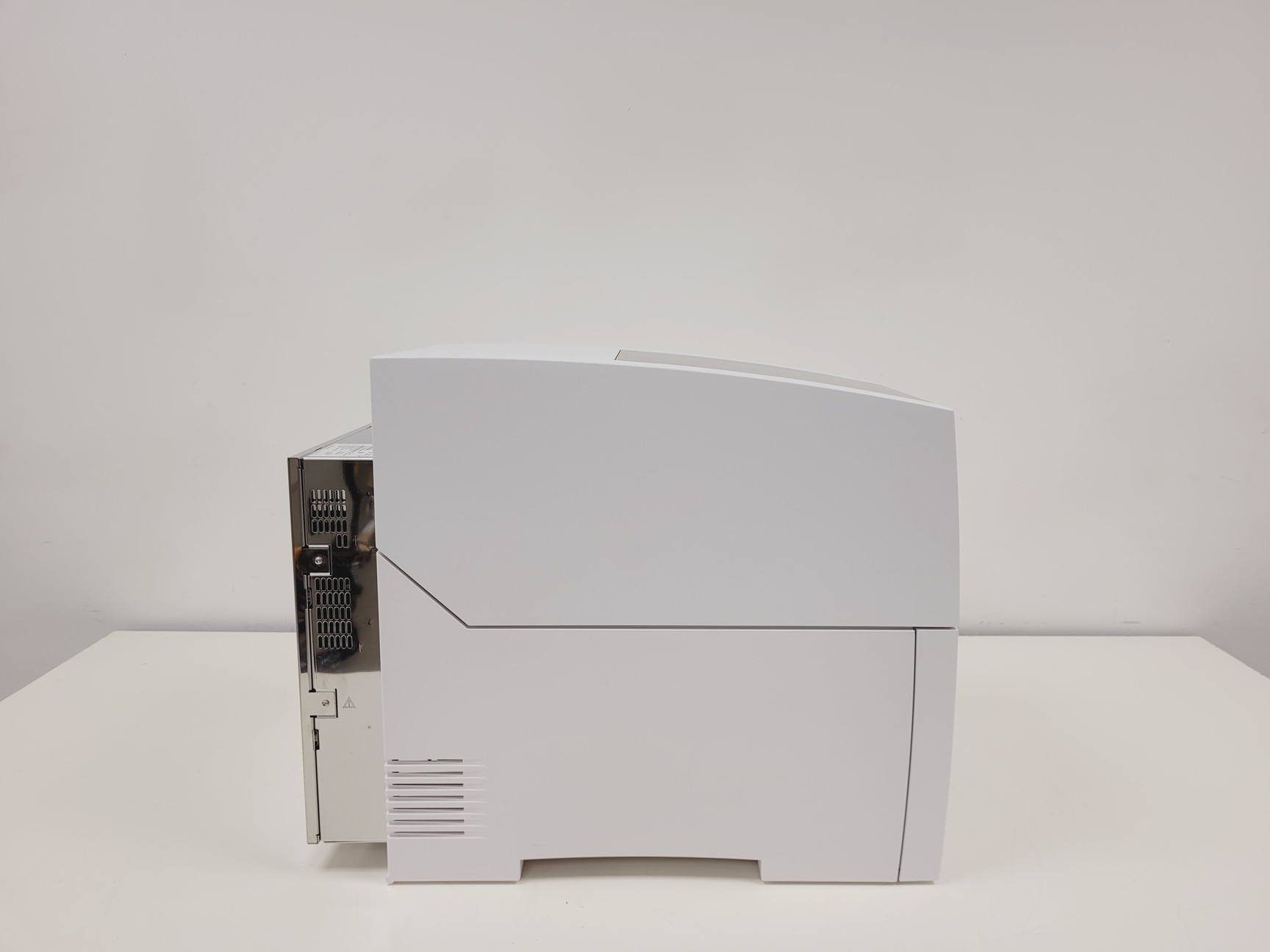 Image of Agilent 4150 TapeStation System With Laptop & Software Lab