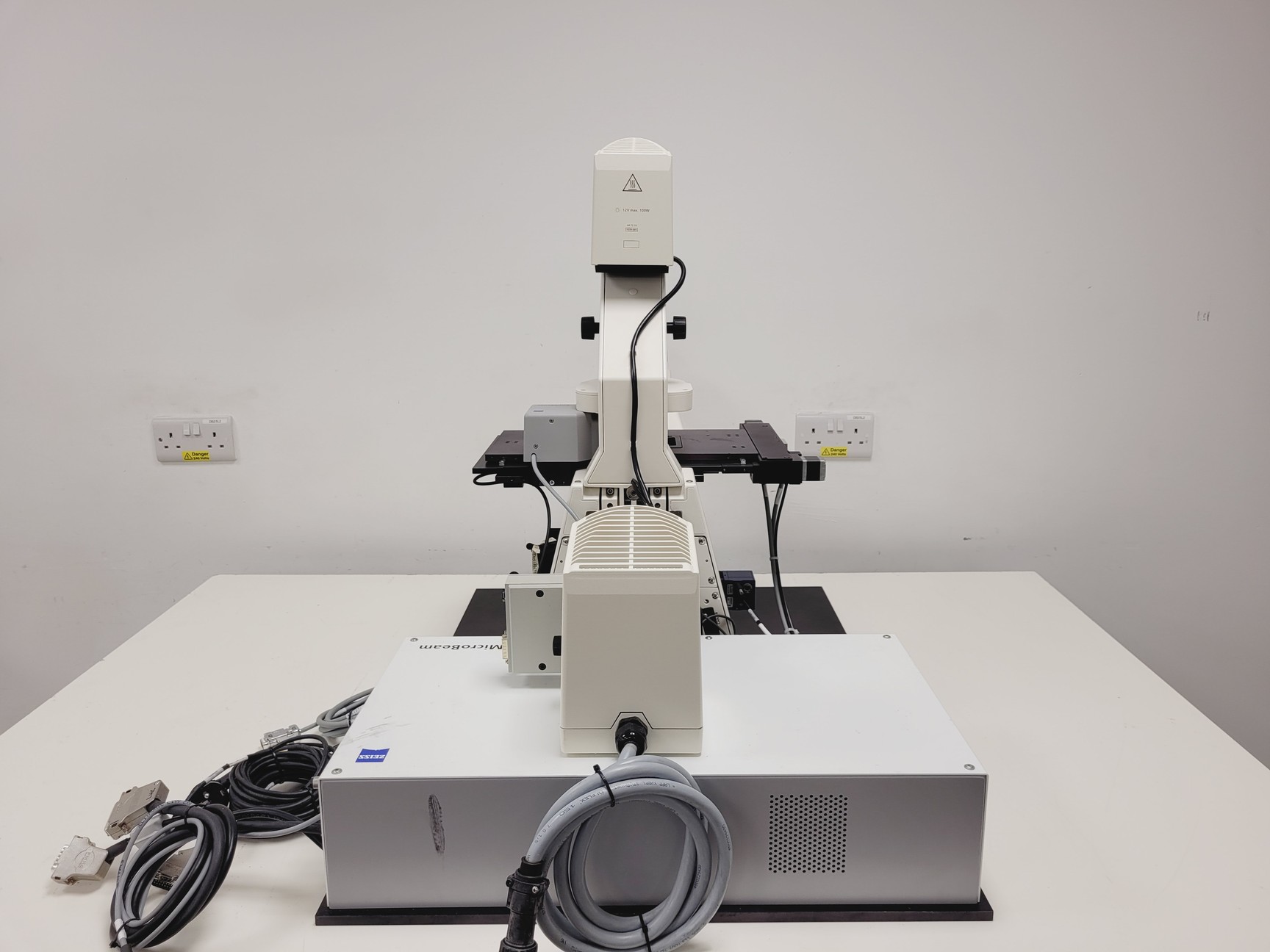 Image of Palm Microbeam3 Laser Capture Microdissector, Axiovert 200 w/ AxioVision Lab