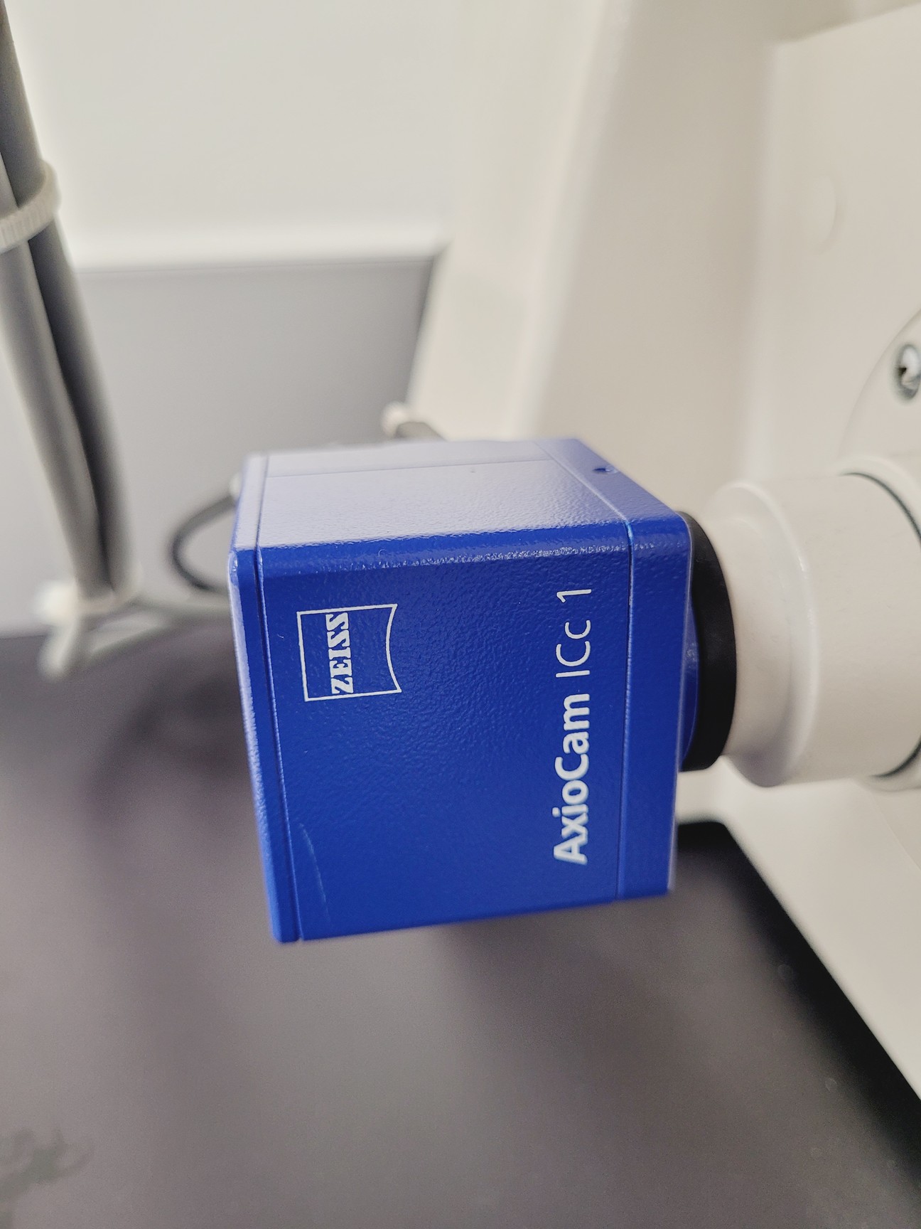 Image of Palm Microbeam3 Laser Capture Microdissector, Axiovert 200 w/ AxioVision Lab