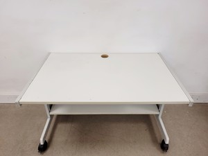 Image of White Computer Desk L x 121 W x 76 H x 72 cm