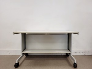 Thumbnail image of White Computer Desk L x 121 W x 76 H x 72 cm 