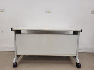 Thumbnail image of White Computer Desk L x 121 W x 76 H x 72 cm 
