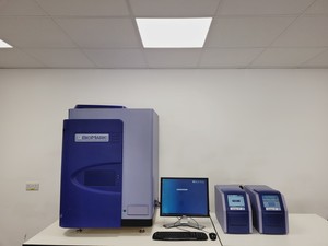 Thumbnail image of Fluidigm BioMark System with MX & HX Modules w/ PC & Software Lab