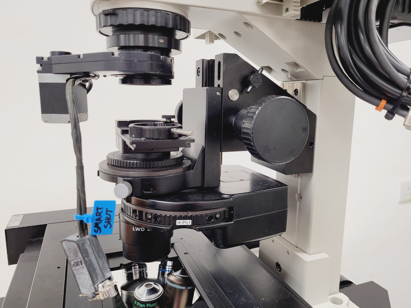 Image of Nikon Eclipse Ti-E Motorised Inverted Microscope System and A1R confocal/TIRF 