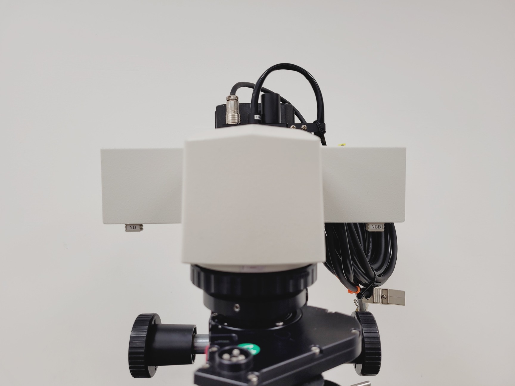 Image of Nikon Eclipse Ti-E Motorised Inverted Microscope System and A1R confocal/TIRF 