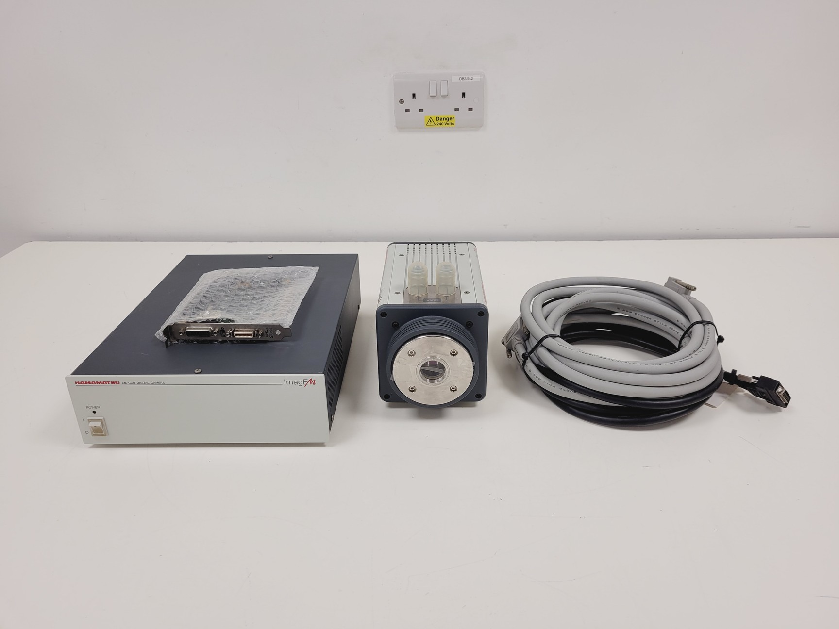 Image of Nikon Eclipse Ti-E Motorised Inverted Microscope System and A1R confocal/TIRF 