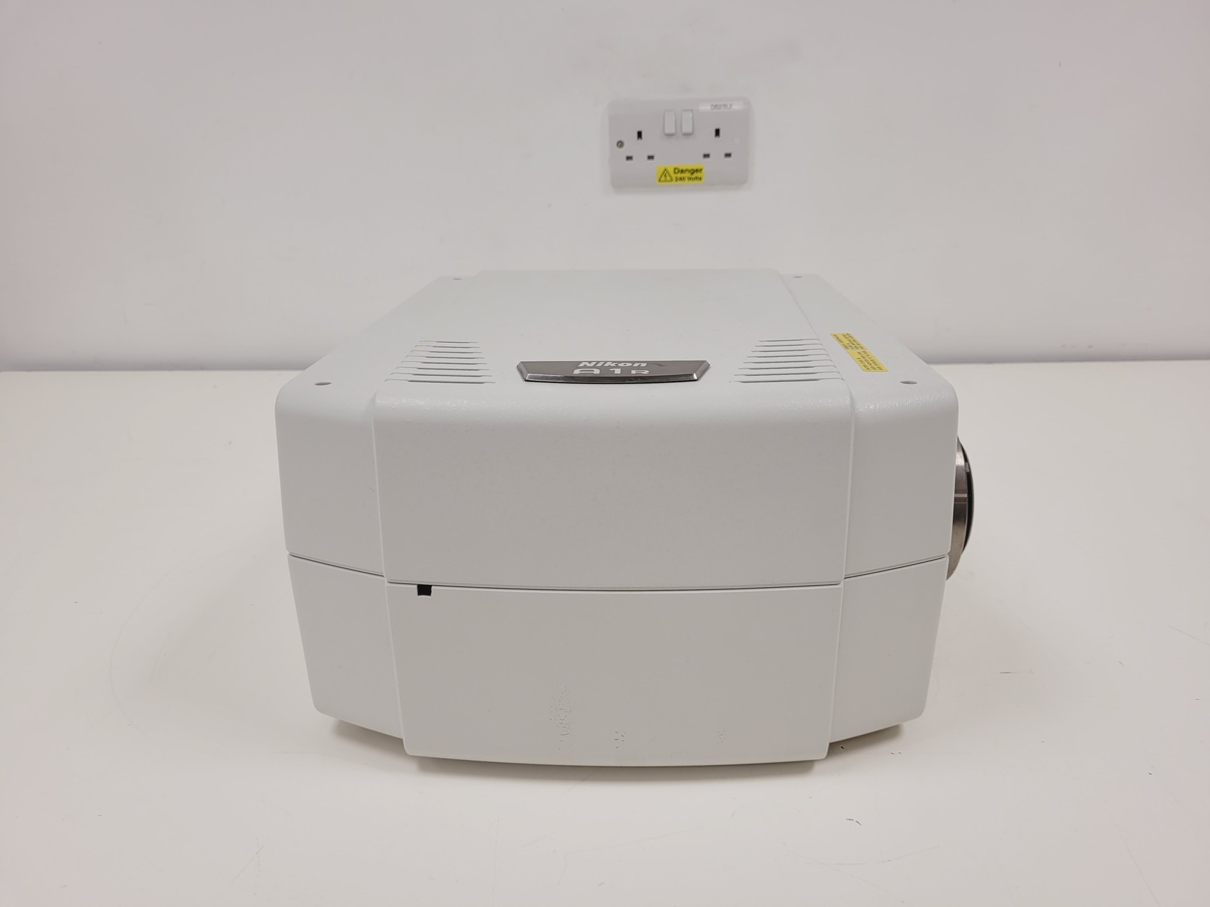 Image of Nikon Eclipse Ti-E Motorised Inverted Microscope System and A1R confocal/TIRF 