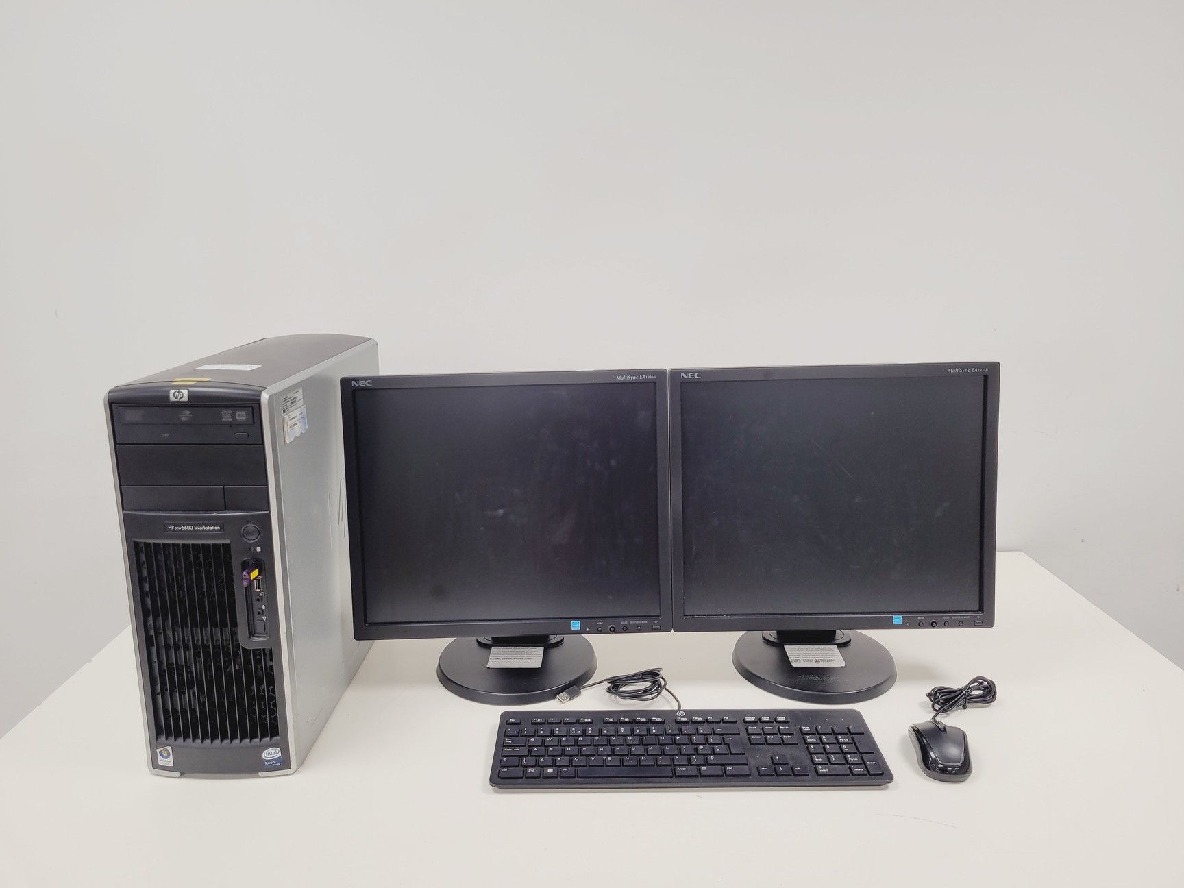 Image of Nikon Eclipse Ti-E Motorised Inverted Microscope System and A1R confocal/TIRF 