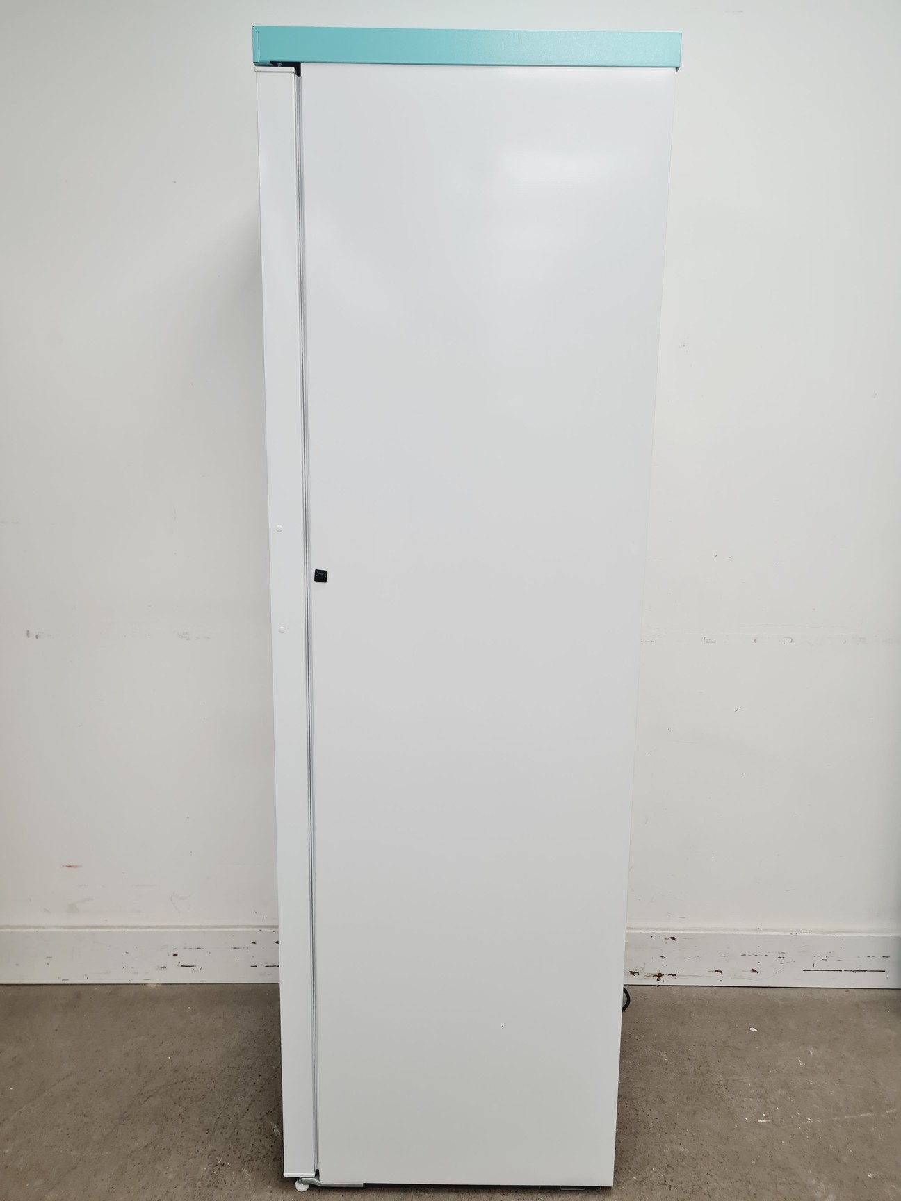 LEC LSFSF312BT Medical Laboratory Freezer - Lab