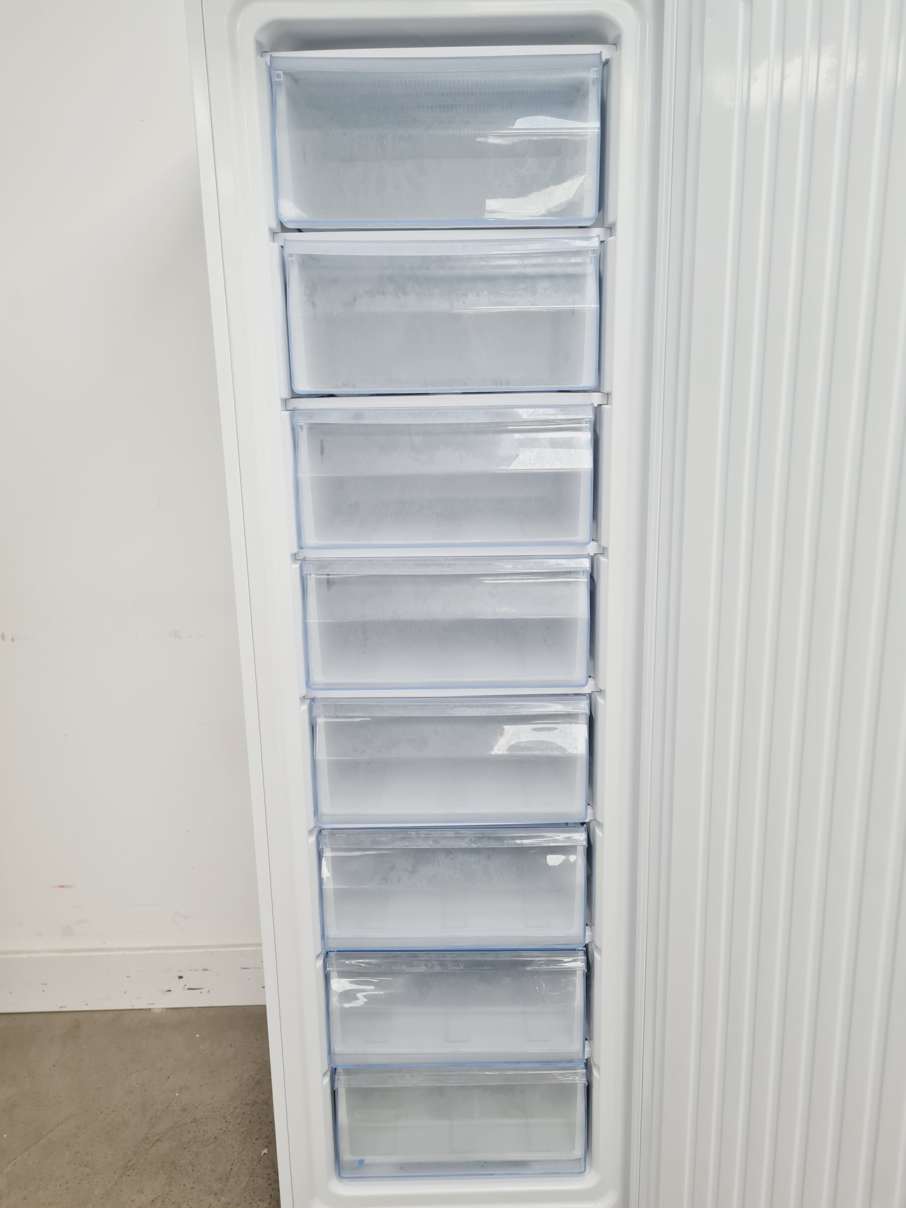 Image of LEC LSFSF312BT Medical Laboratory Freezer -  Lab
