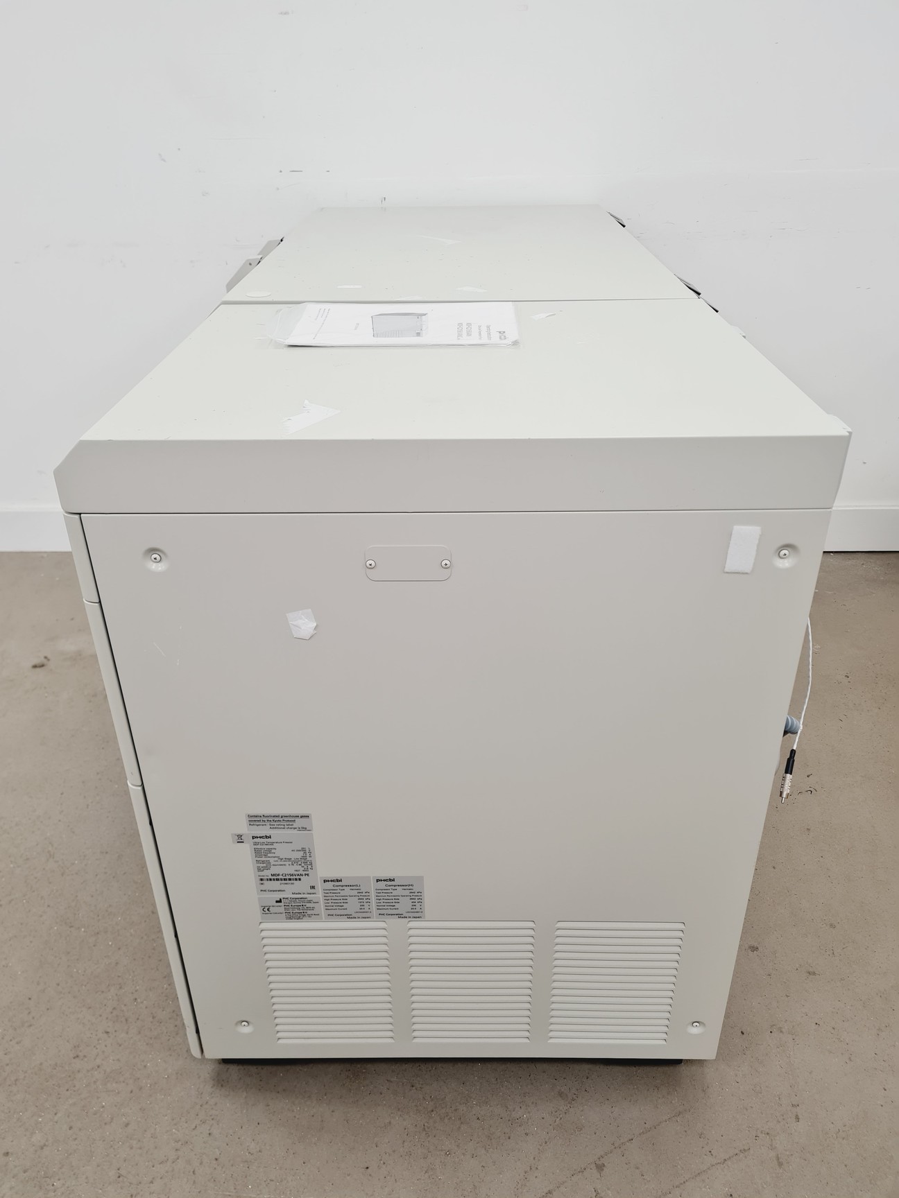 Image of PHCBI Ultra Low Temperature -150˚C Freezer MDF-C2156VAN VIP Series Lab
