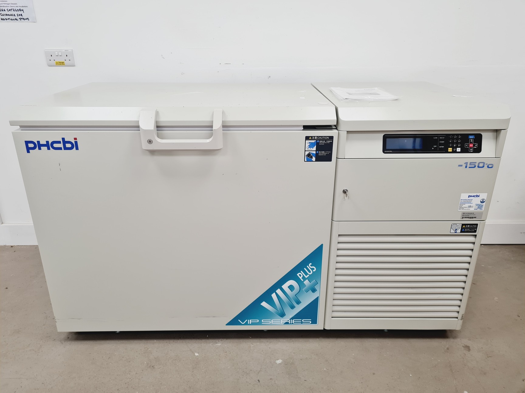 Image of PHCBI Ultra Low Temperature -150˚C Freezer MDF-C2156VAN VIP Series Lab