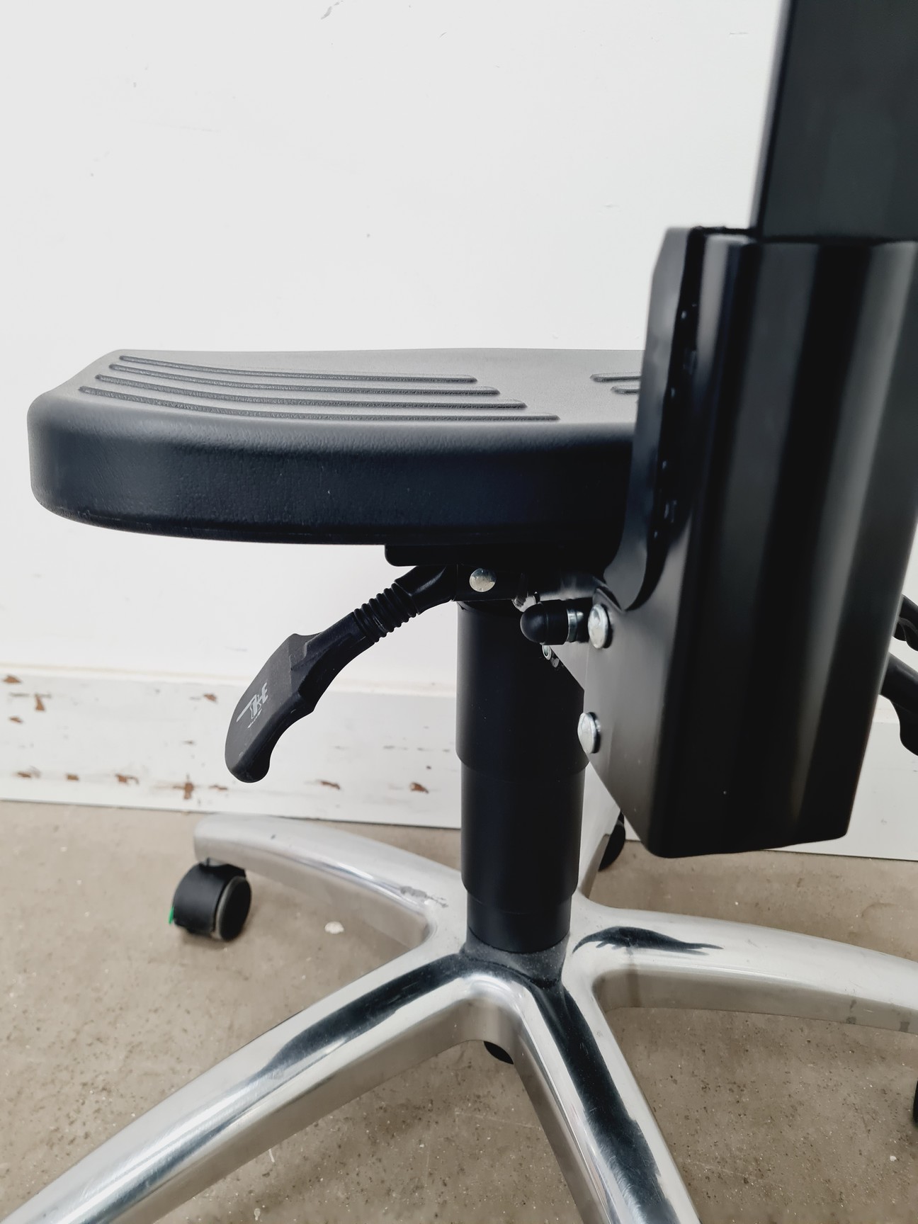 Image of Lot Of 10 x VWR Adjustable Lab Chairs