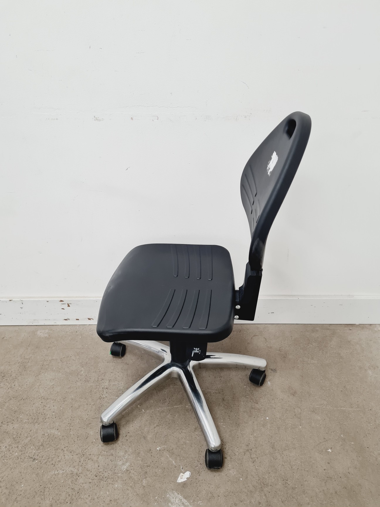 Image of Lot Of 10 x VWR Adjustable Lab Chairs
