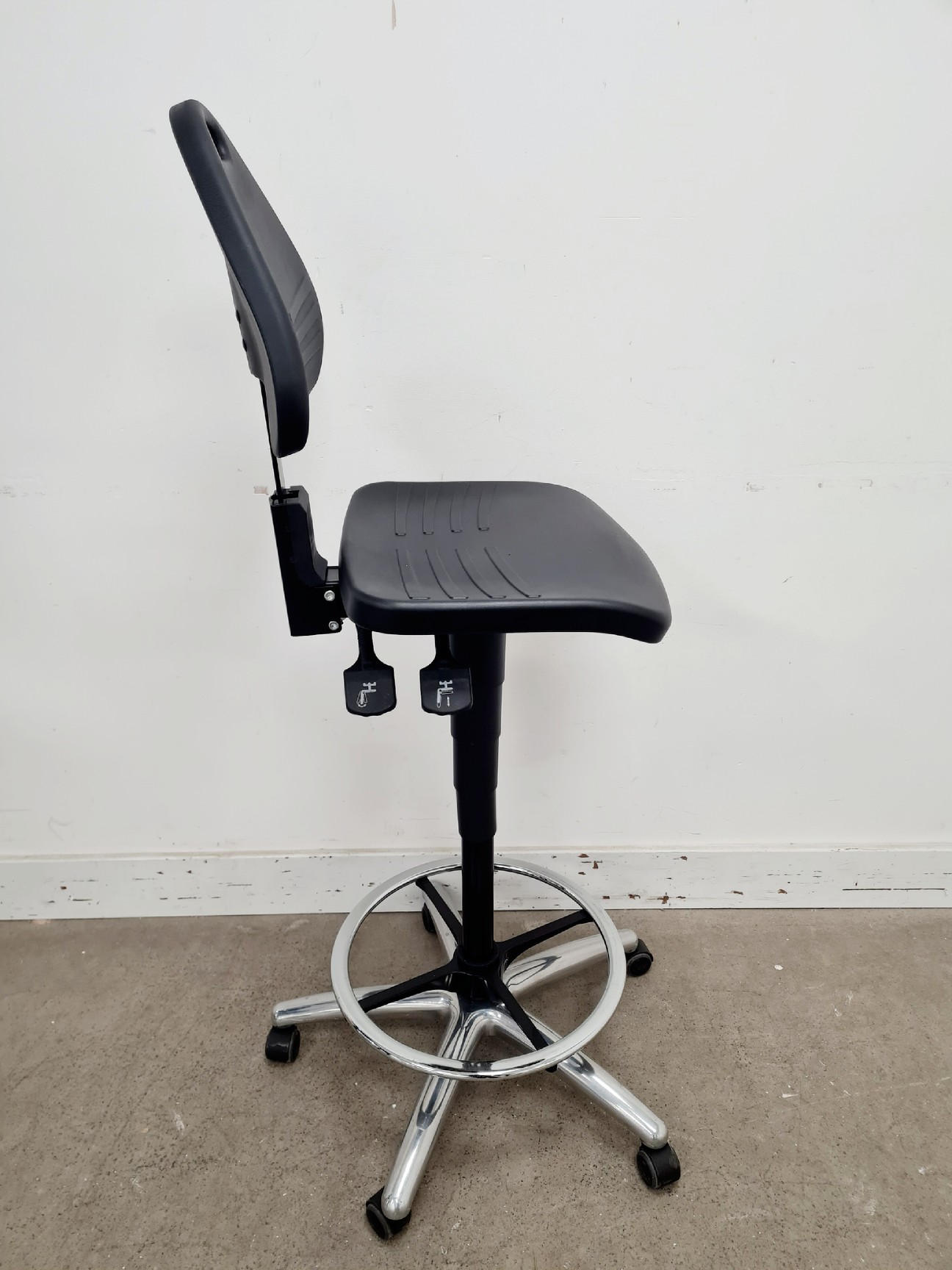 Image of Lot Of 10 x VWR Adjustable Lab Chairs