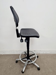 Thumbnail image of Lot Of 10 x VWR Adjustable Lab Chairs