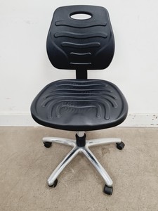 Thumbnail image of Lot Of 10 x VWR + Teknomek Adjustable Lab Chairs