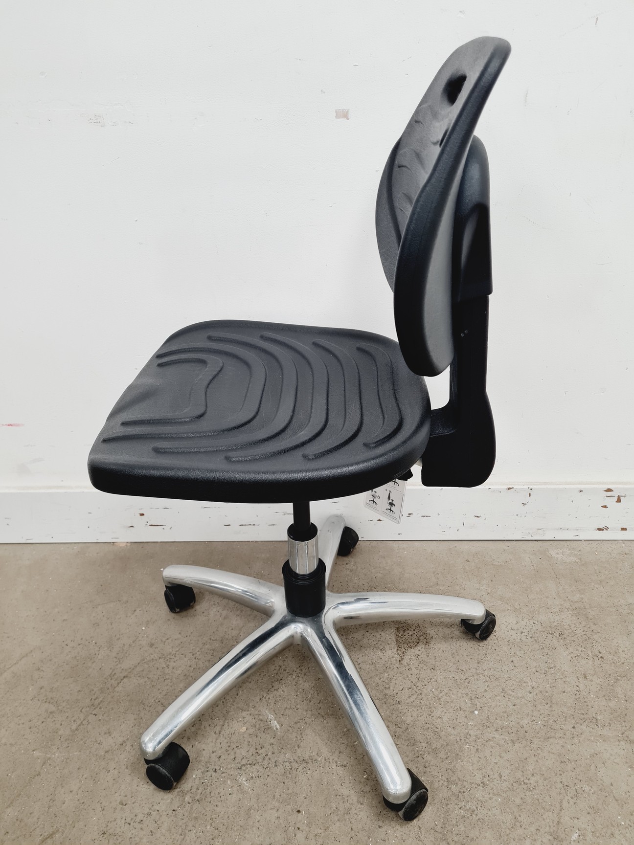 Image of Lot Of 10 x VWR + Teknomek Adjustable Lab Chairs