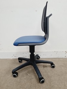 Thumbnail image of Lot Of 10 x VWR + Teknomek Adjustable Lab Chairs