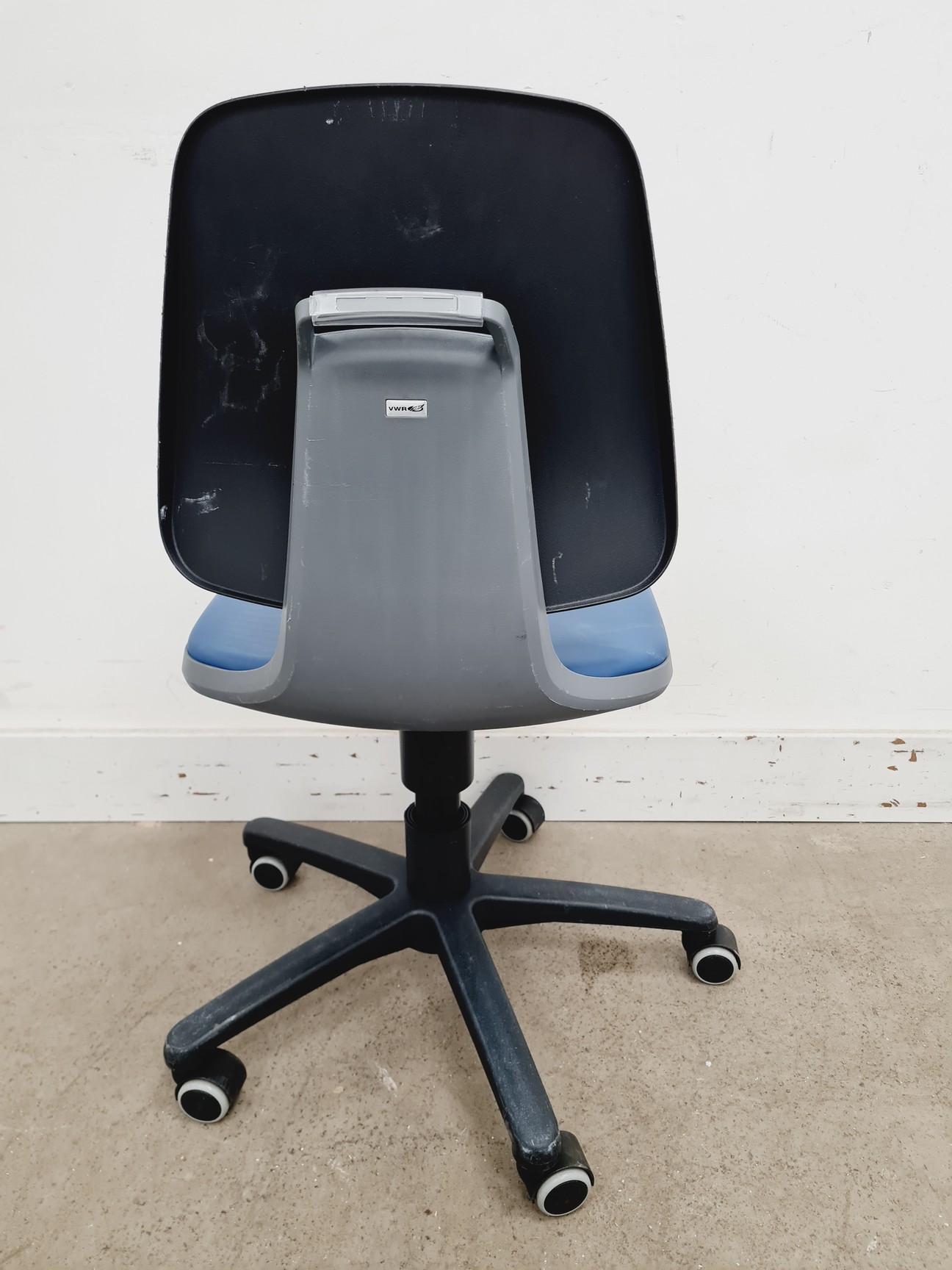 Image of Lot Of 10 x VWR + Teknomek Adjustable Lab Chairs