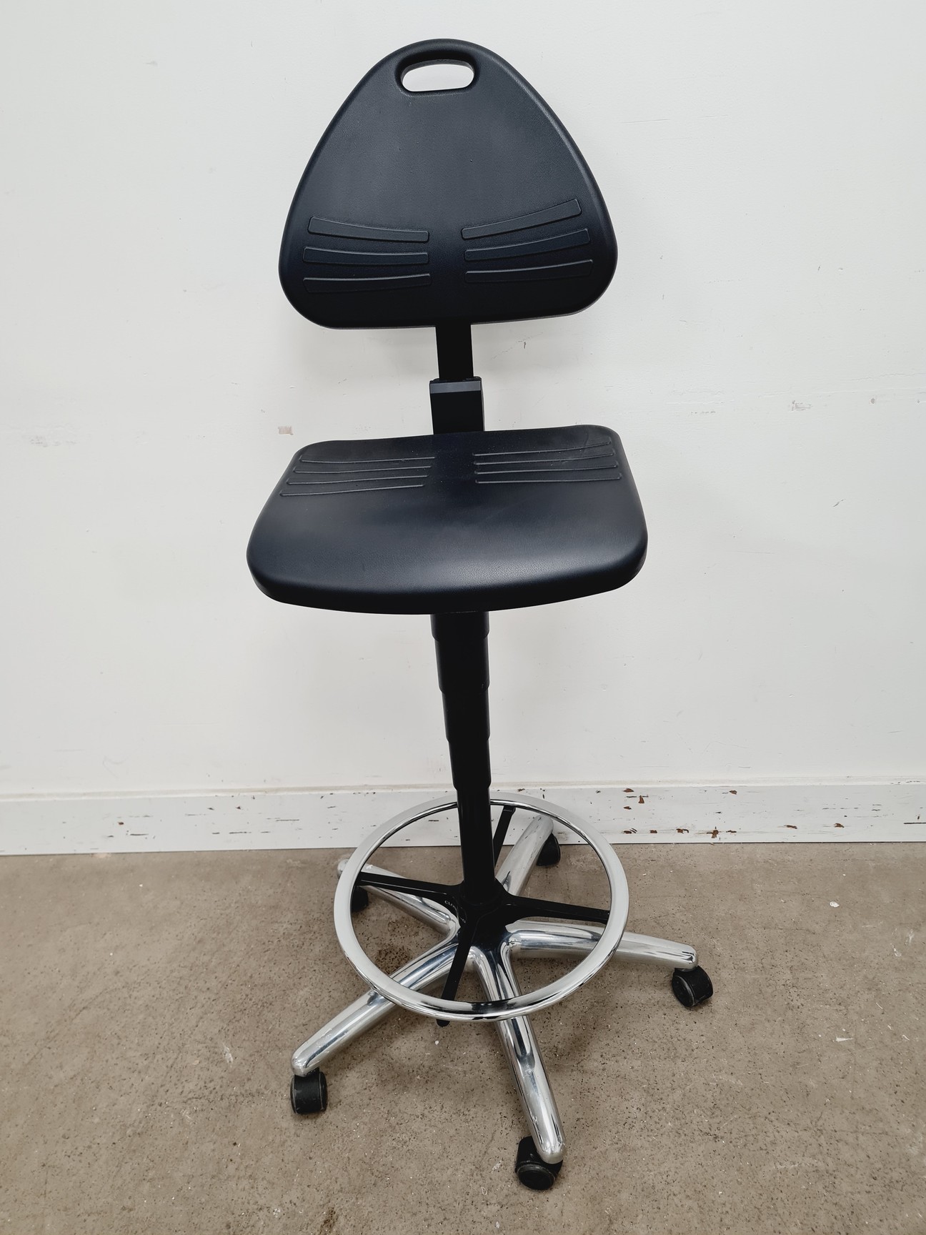 Image of Lot Of 10 x VWR + Teknomek Adjustable Lab Chairs
