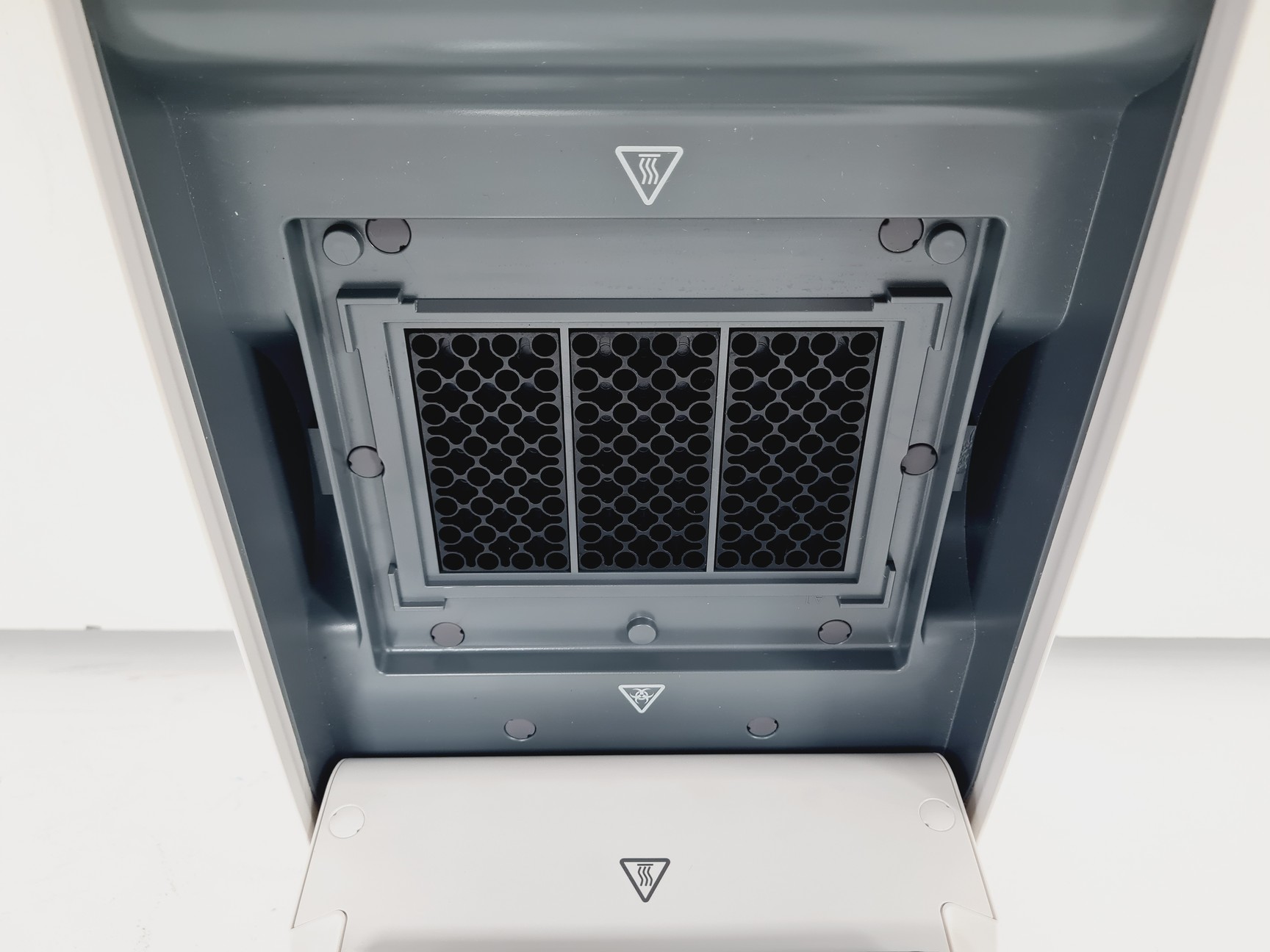 Image of Thermo Scientific Applied Biosystems MiniAmp Plus Thermal Cycler Lab