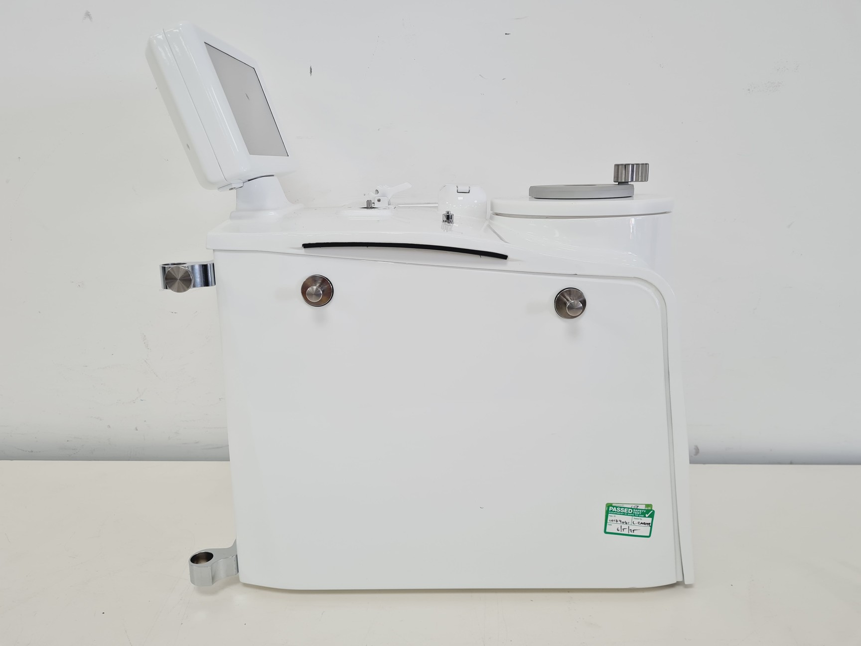 Image of GE Biosafe Sepax C-Pro Separation System Lab