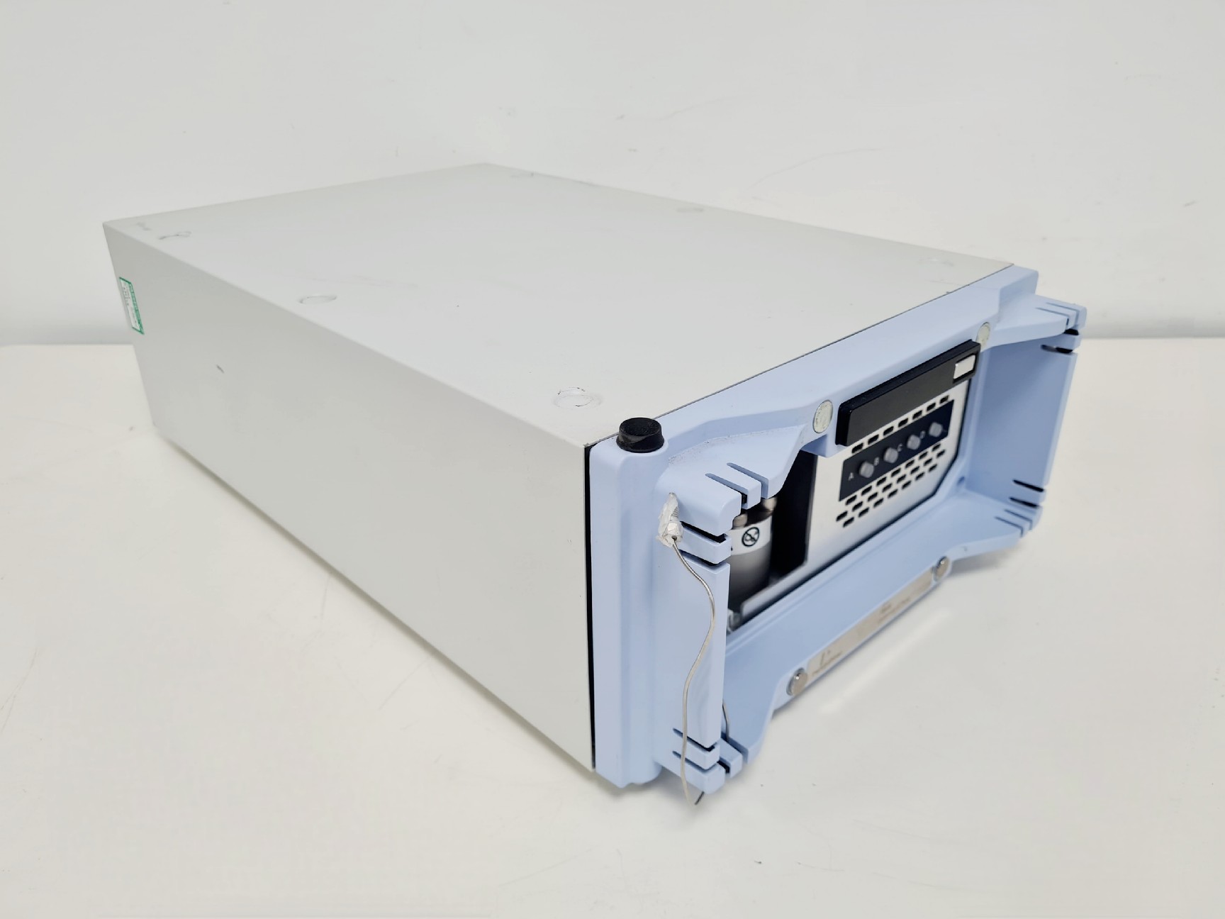 Image of Perkin Elmer Flexar Quaternary LC Pump Lab