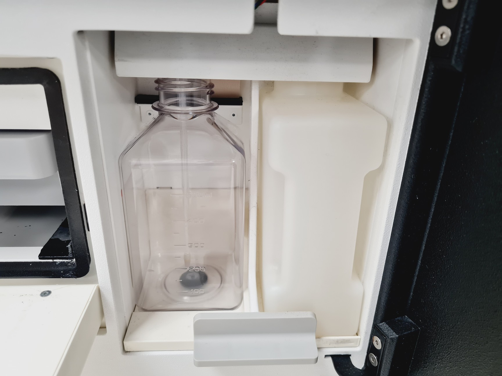 Image of Illumina MiSeq Benchtop Gene Sequencer 2015 Lab