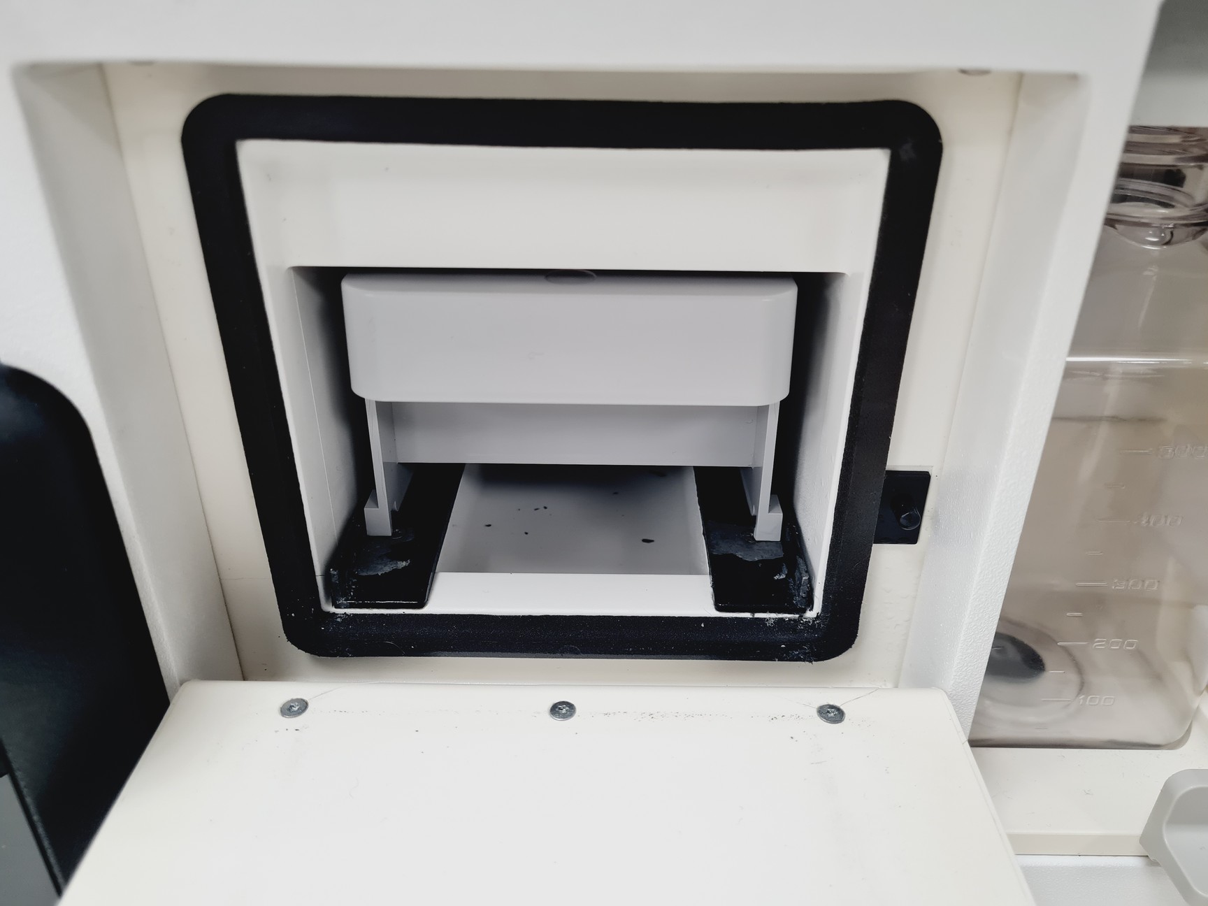 Image of Illumina MiSeq Benchtop Gene Sequencer 2015 Lab