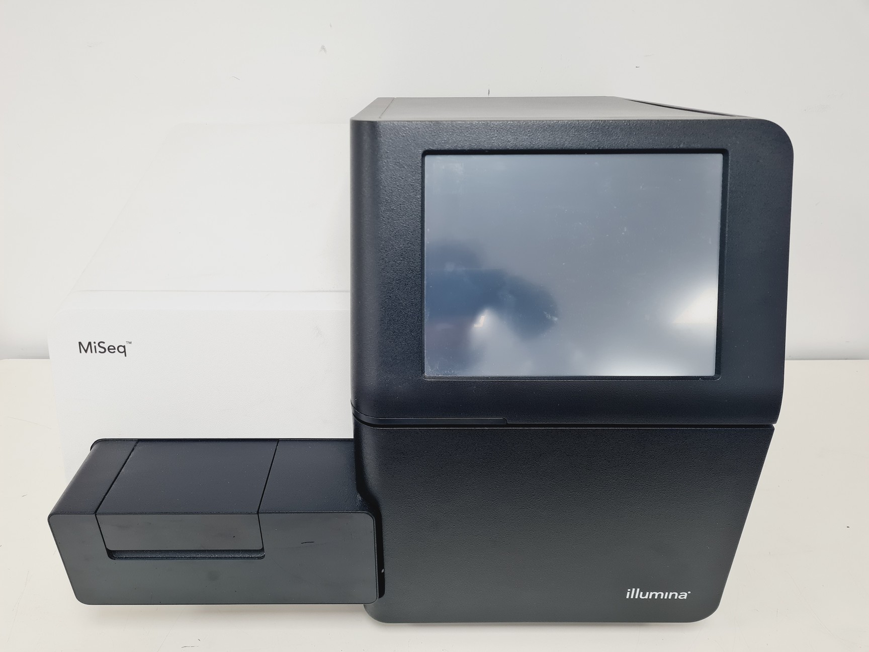 Image of Illumina MiSeq Benchtop Gene Sequencer 2015 Lab