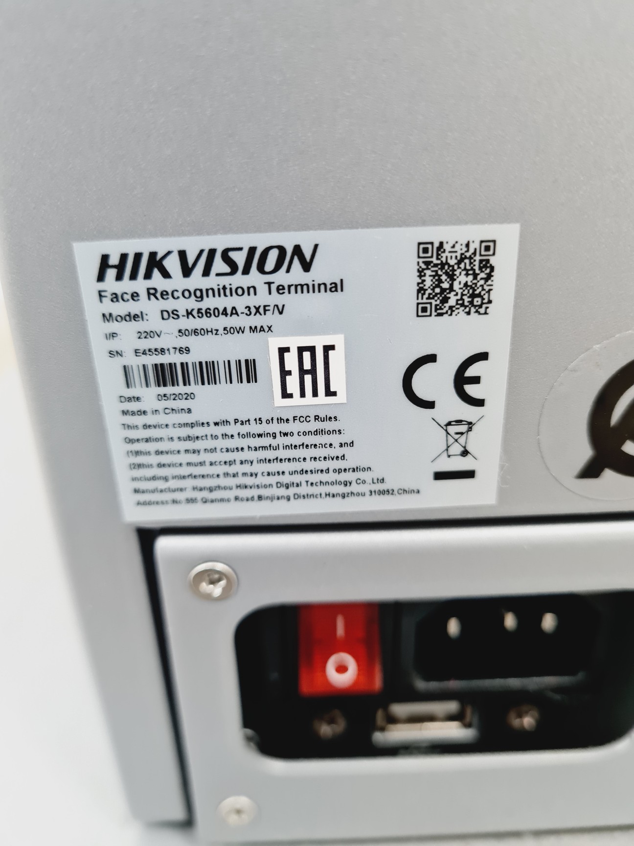 Image of Hikvision - DS-K5604A-3XF/V Temperature Screening Terminal 