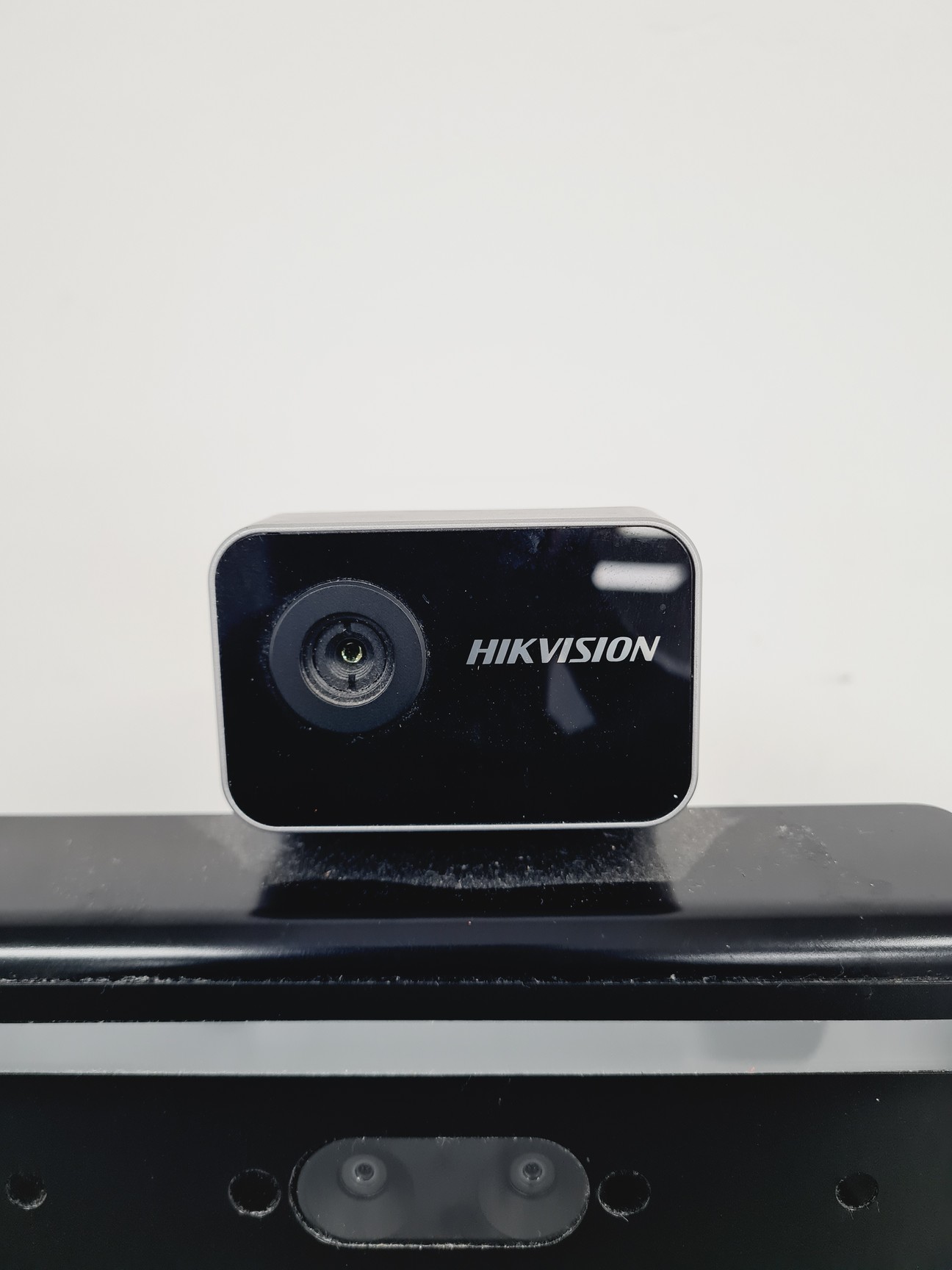 Image of Hikvision - DS-K5604A-3XF/V Temperature Screening Terminal 