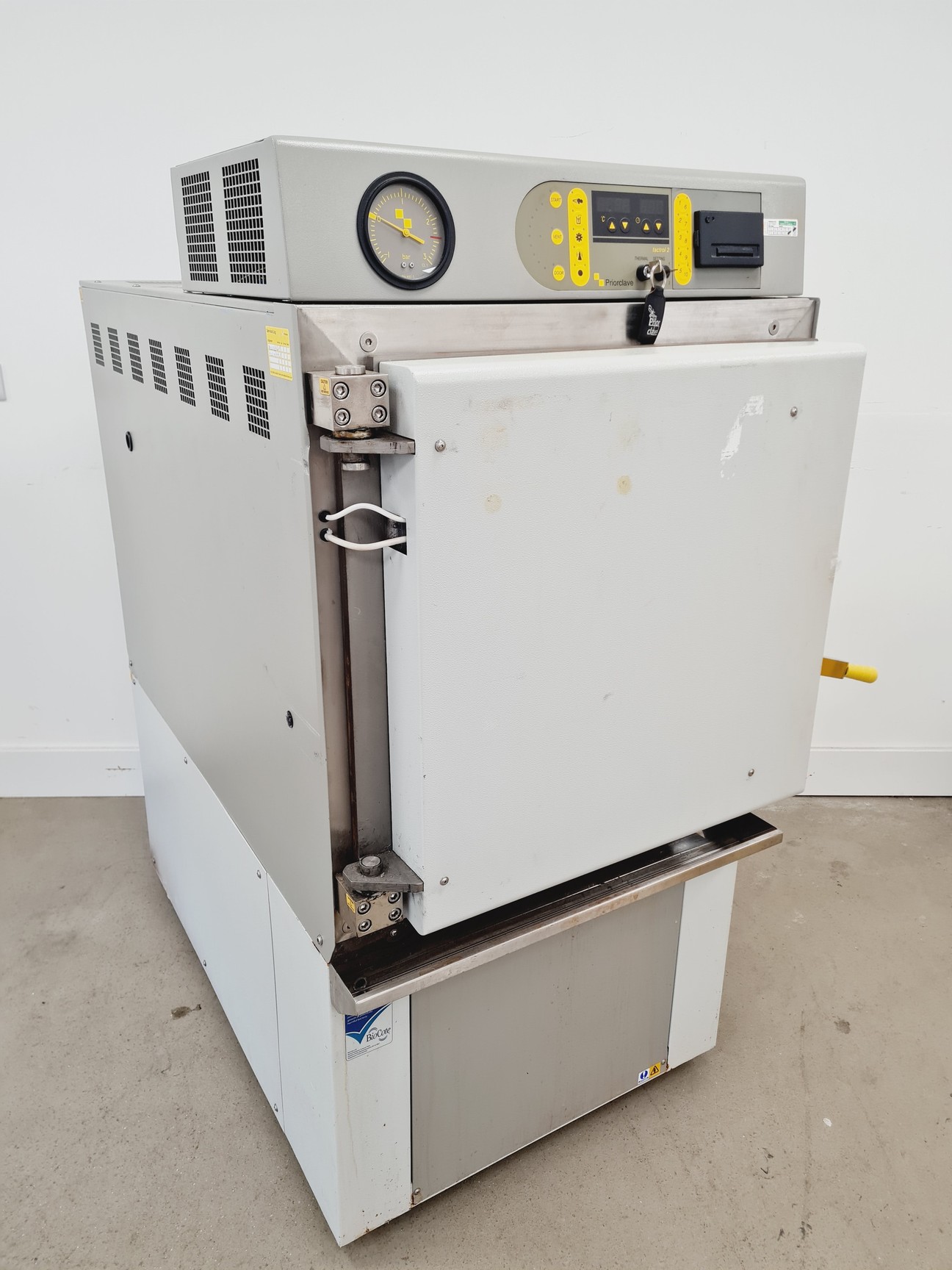 Image of Priorclave PS/Q63/SH320 Front Loading Autoclave