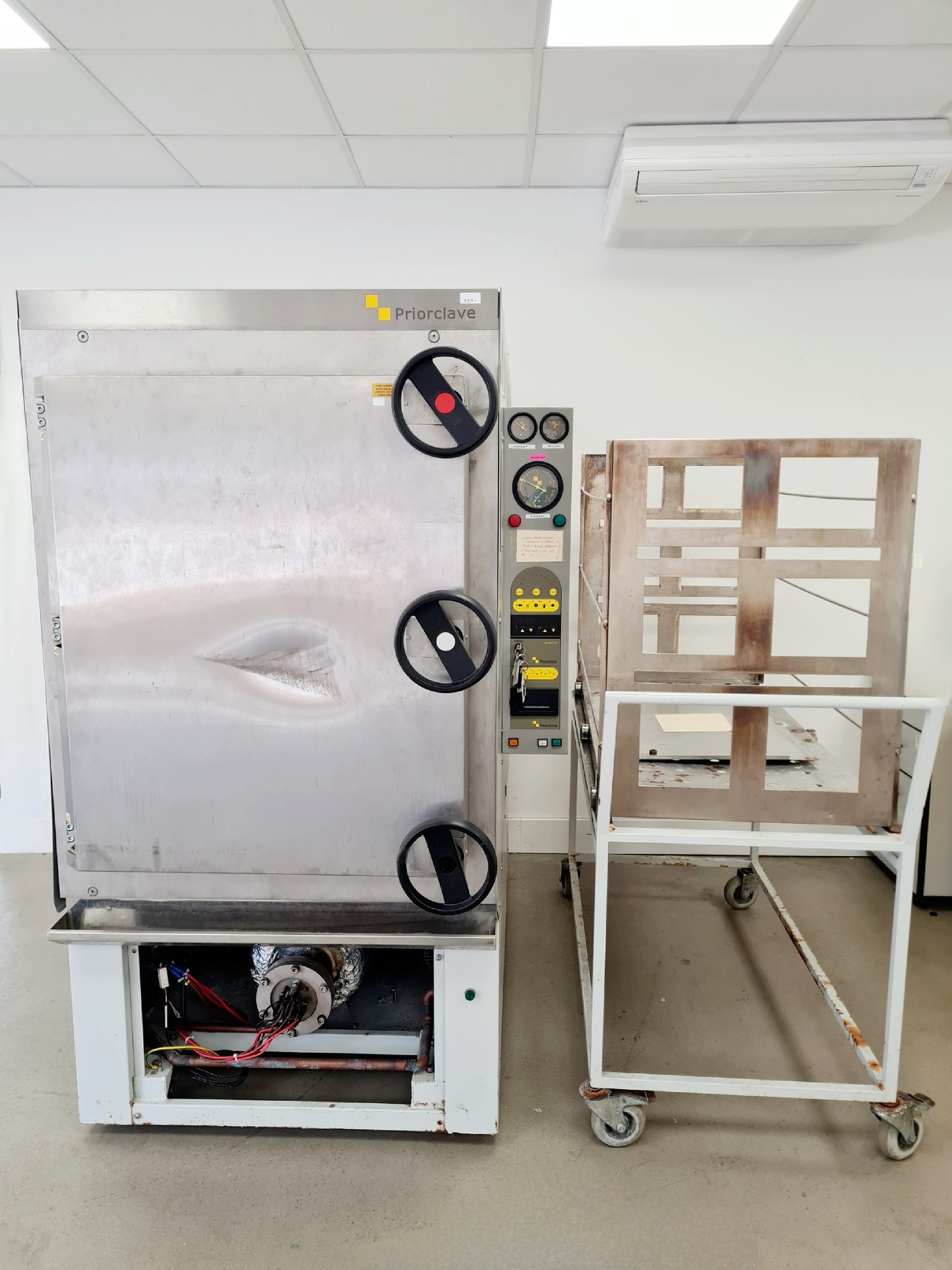 Image of Priorclave PS/RSC/SH850J Front Loading Autoclave With Loading Trolly
