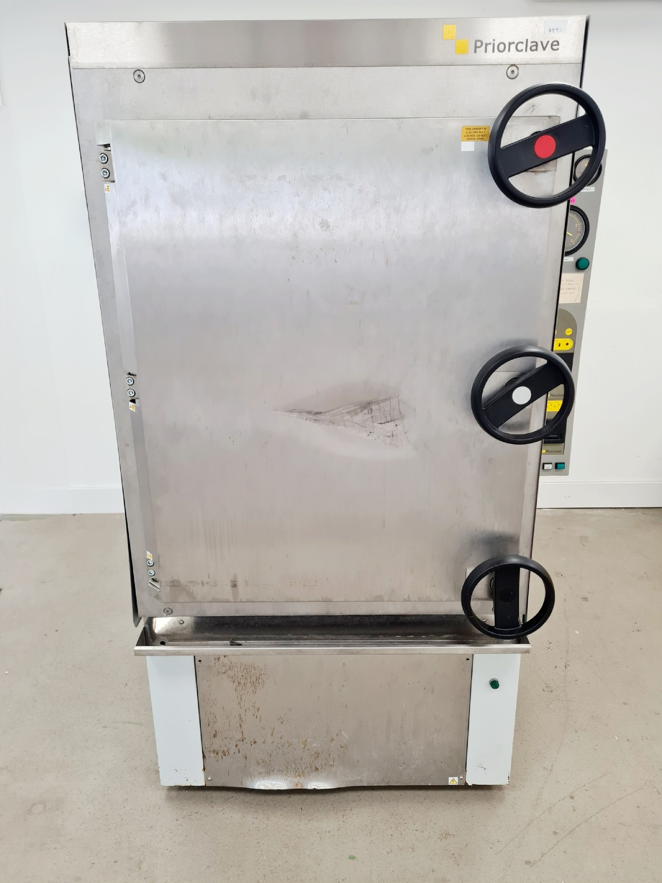 Image of Priorclave PS/RSC/SH850J Front Loading Autoclave With Loading Trolly