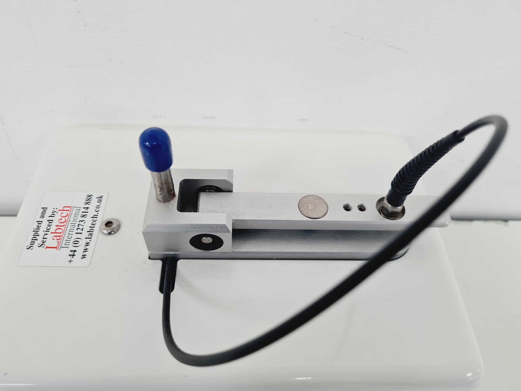 Image of NanoDrop ND-1000 UV/Vis Spectrophotometer Lab 
