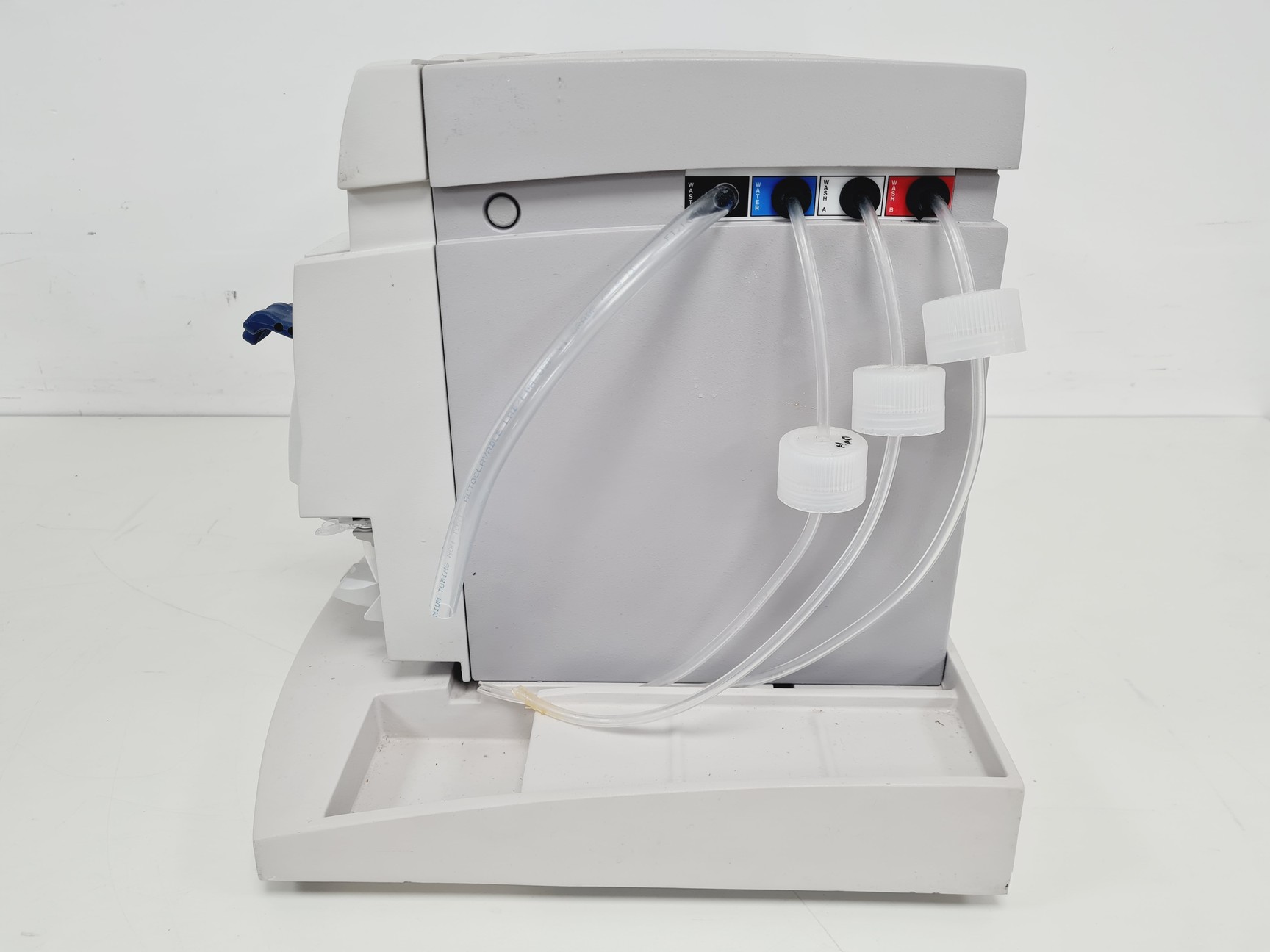 Image of Affymetrix GeneChip Scanner 3000 System with Affymetrix Fluidics Station 450 