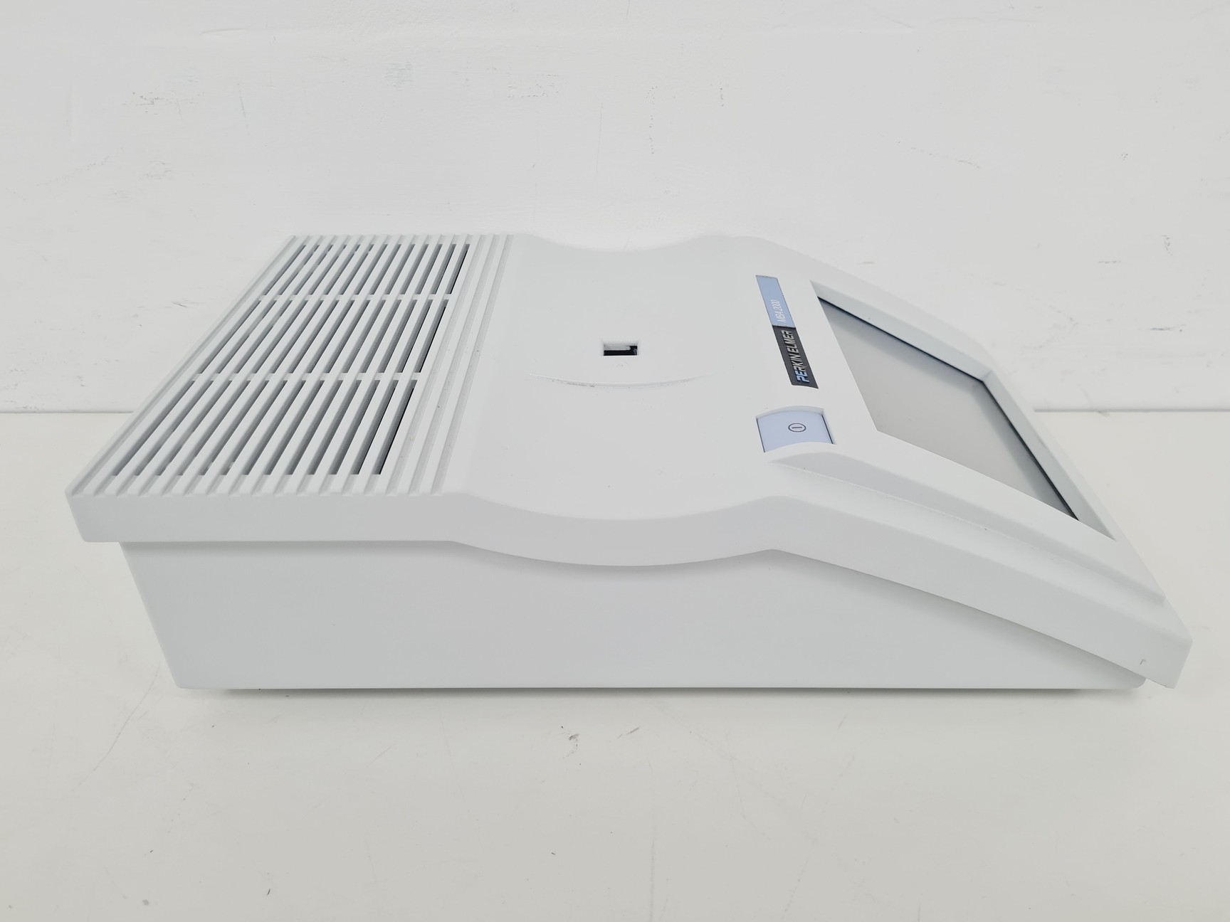Image of Perkin Elmer MBA 2000 UV/VIS Spectrophotometer Lab