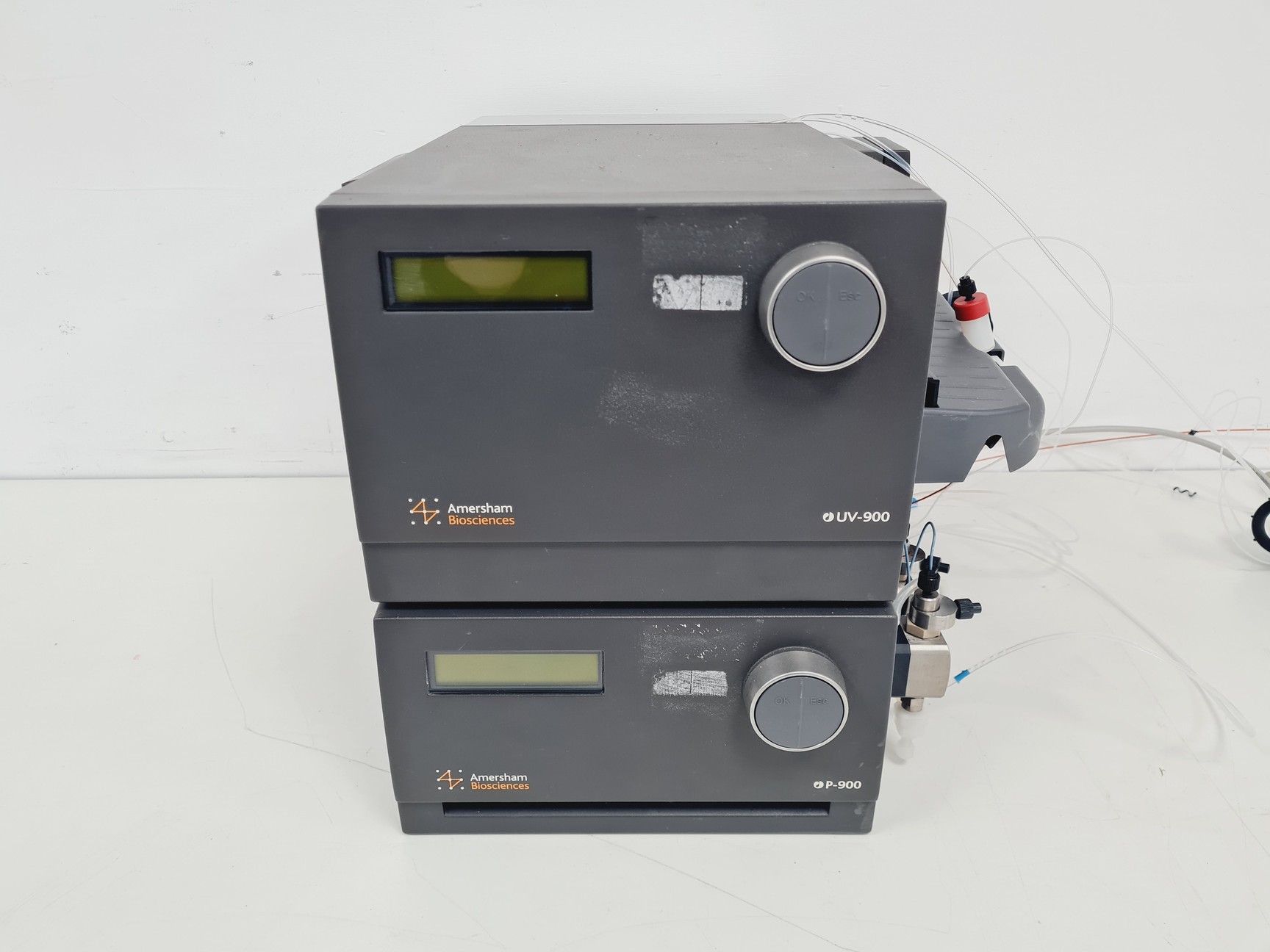 Image of Amersham Biosciences ÄKTA System with UV-900, P-900, INV-907, M-925, CU-950 Lab