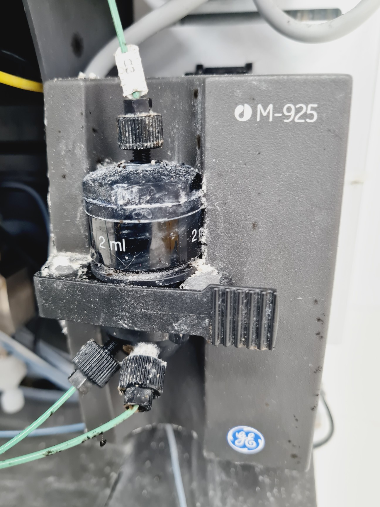 Image of GE AKTApurifier 100 Frac-950, PH/C900, P-900, UV-900 System Lab