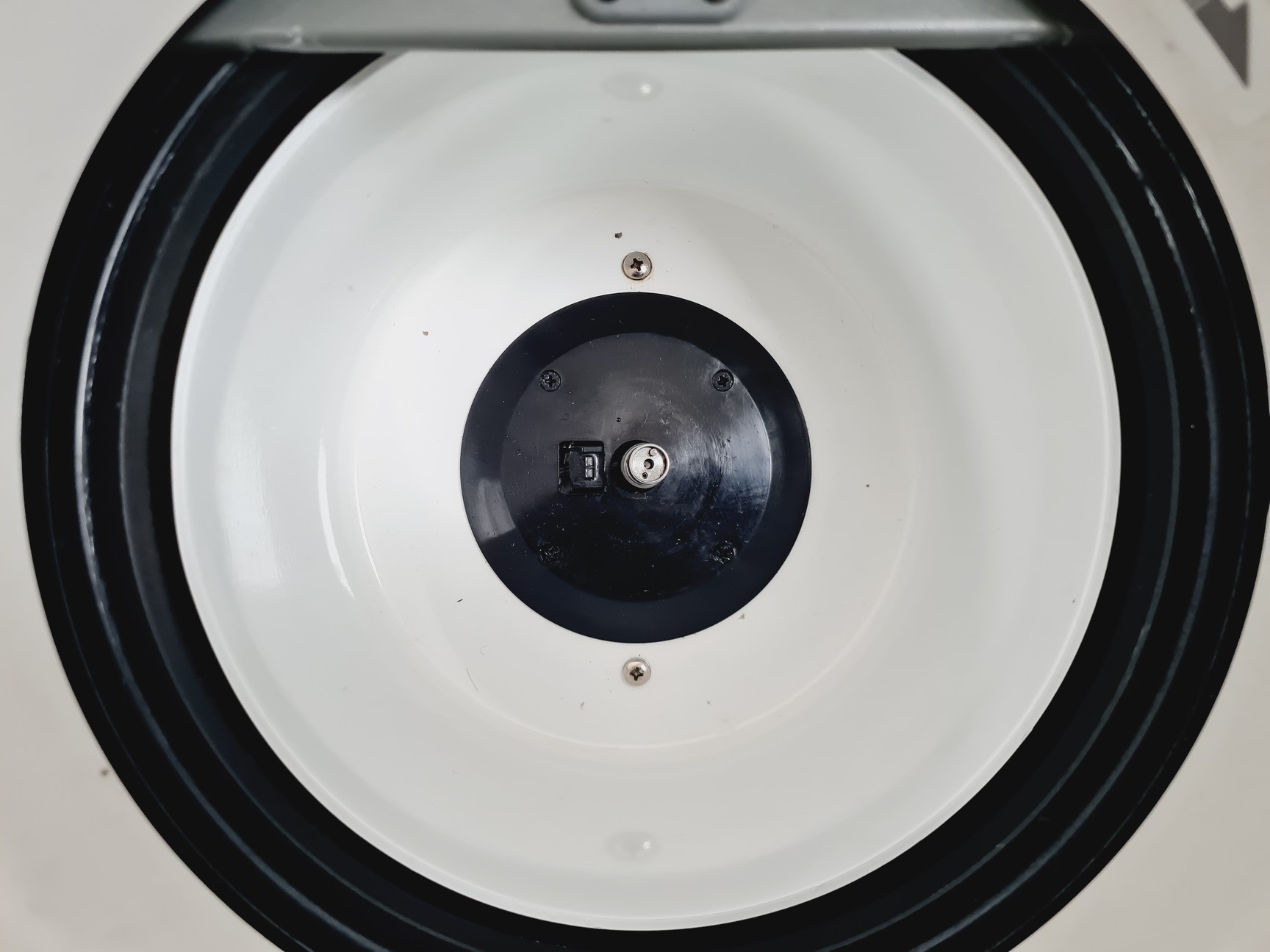 Image of Hitachi Sorvall Discovery M120 Refrigerated  S/R Broken Motor Mount Lab