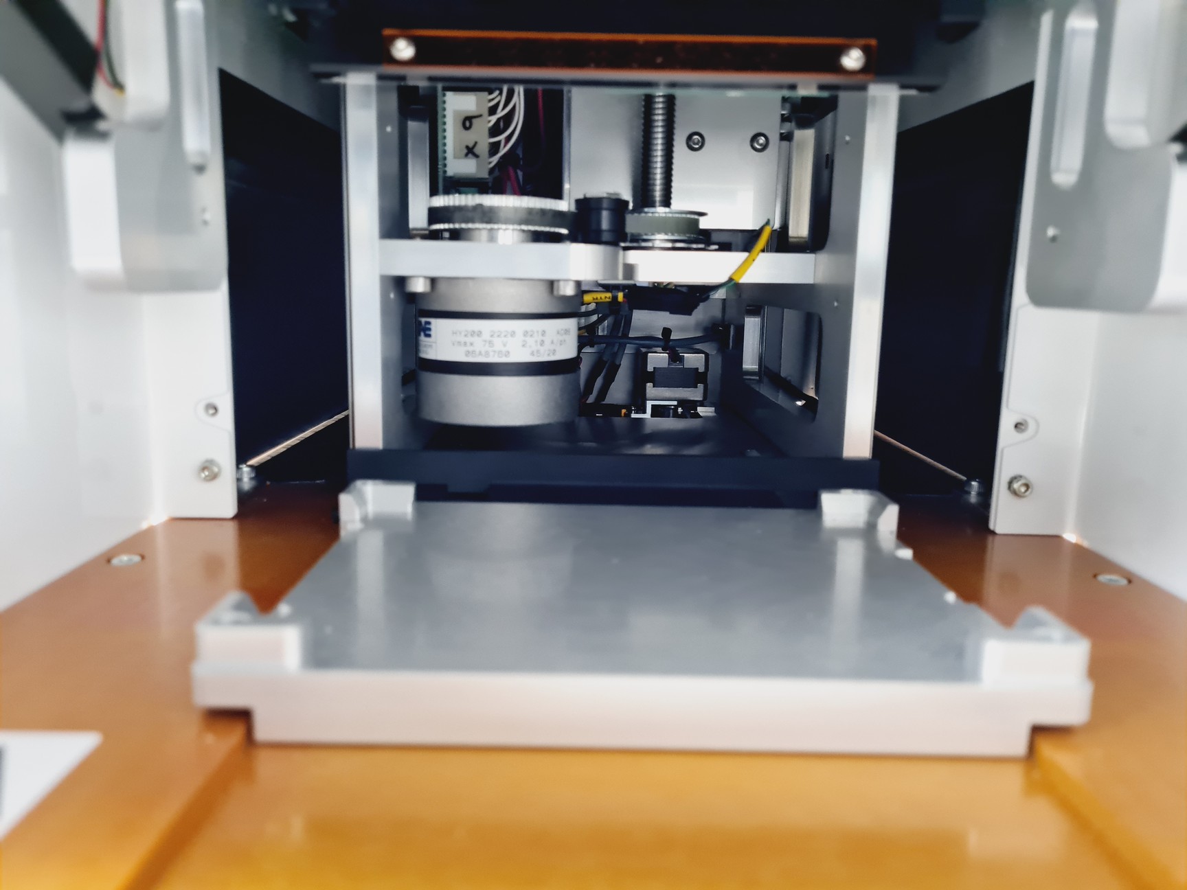 Image of Brooks Life Sciences IntelliXCap Automated Screw Cap Decapper/Recapper 48-format