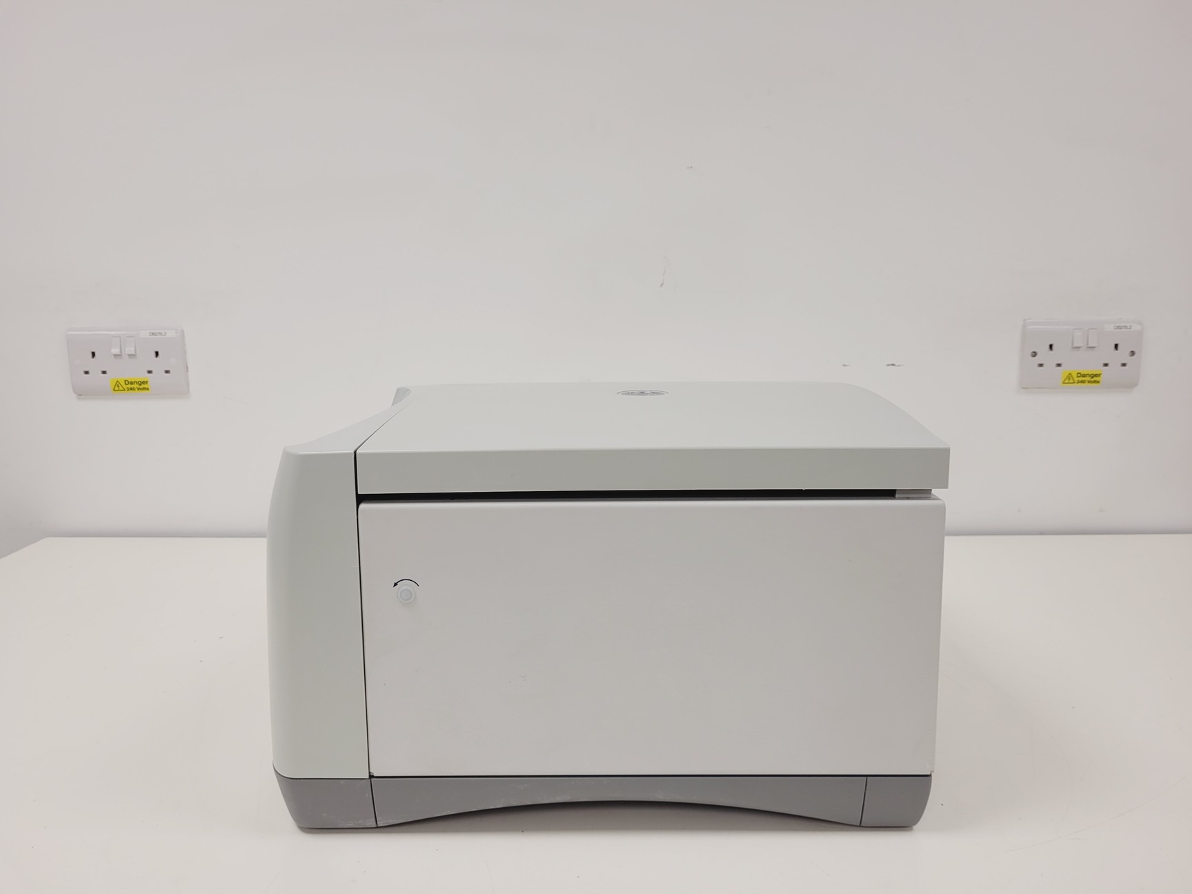 Image of Eppendorf Benchtop Centrifuge 5430 Lab